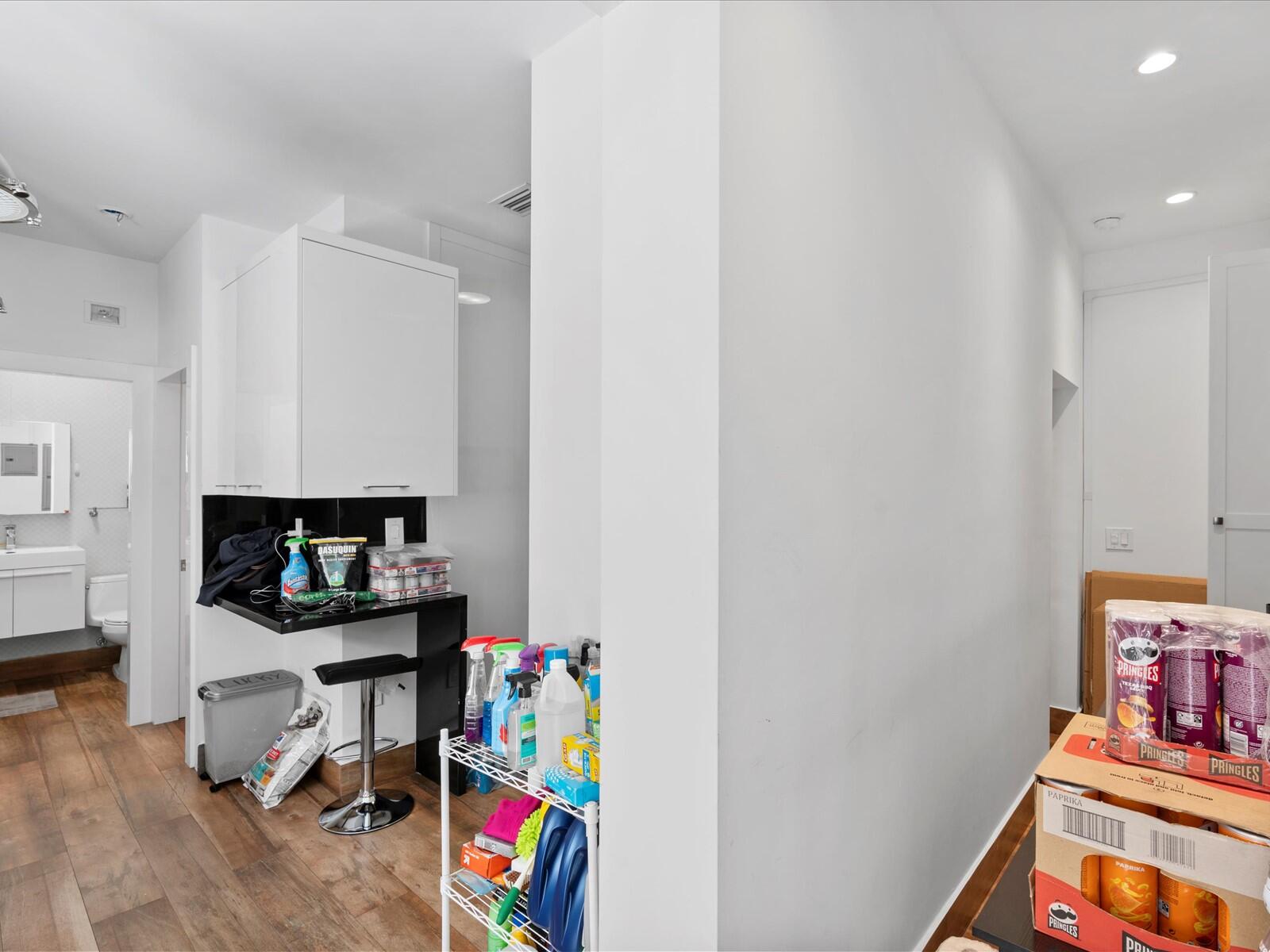 3917 S Le Jeune, Miami FL 33146