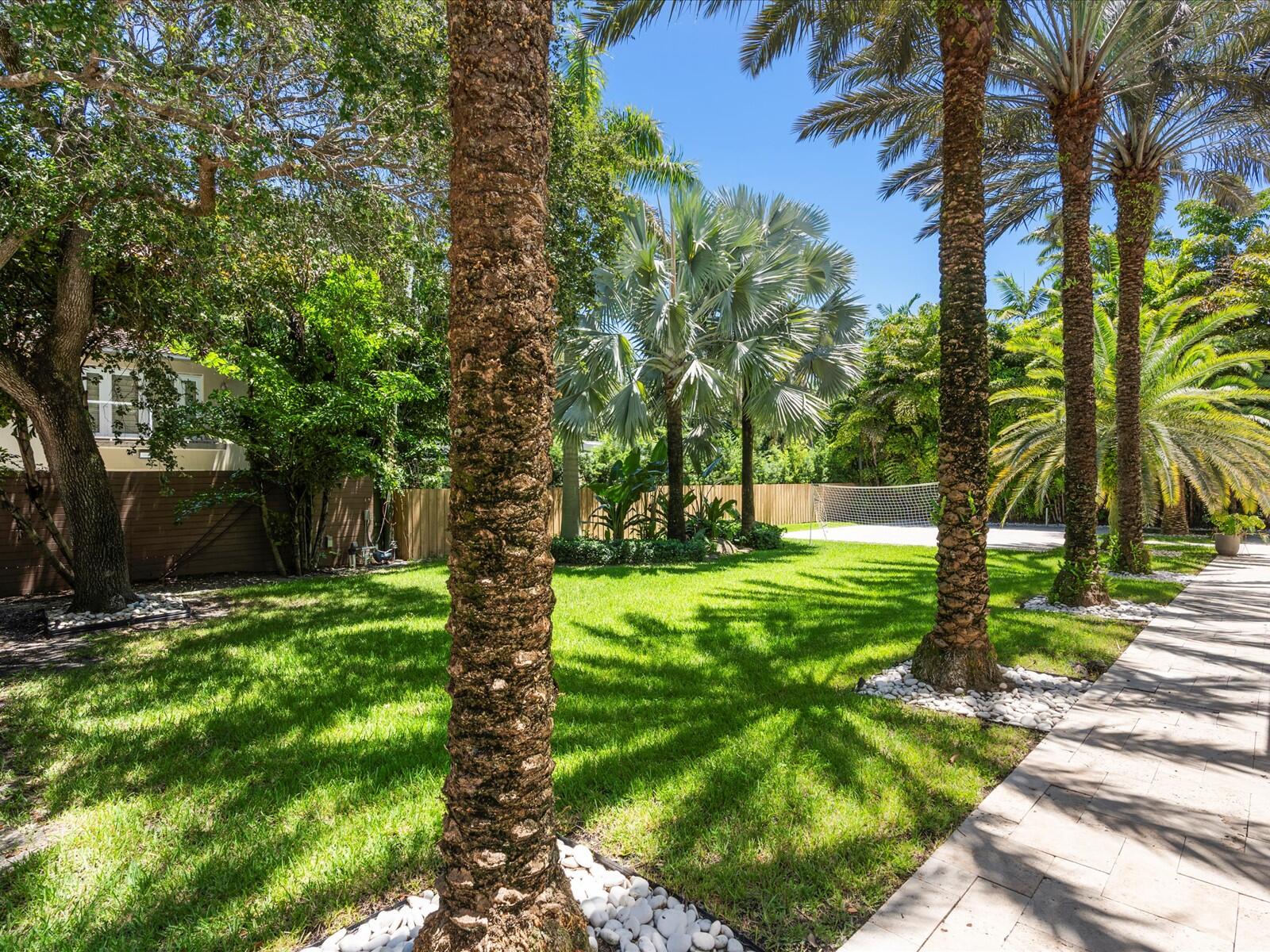 3917 S Le Jeune, Miami FL 33146