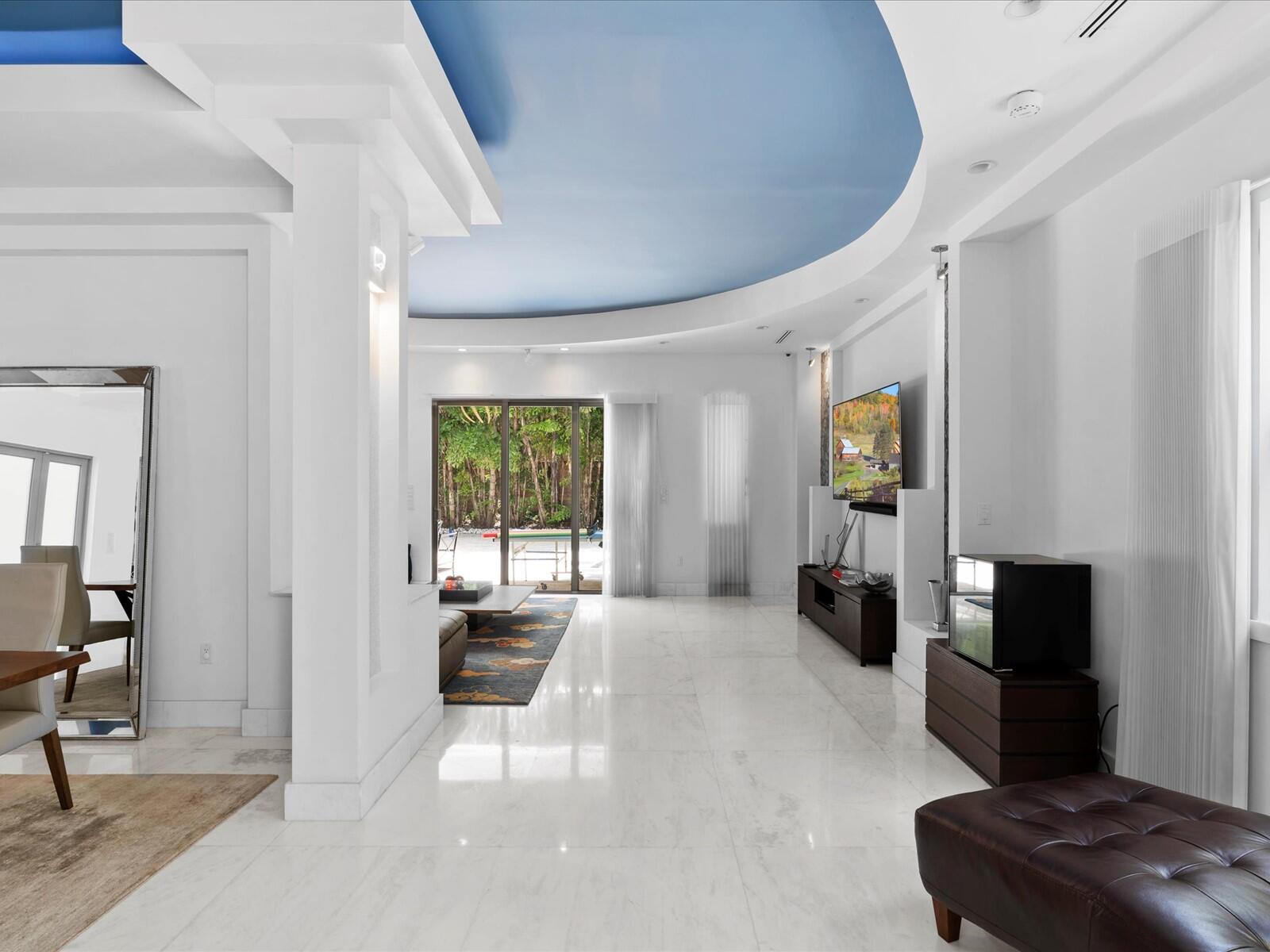 3917 S Le Jeune, Miami FL 33146