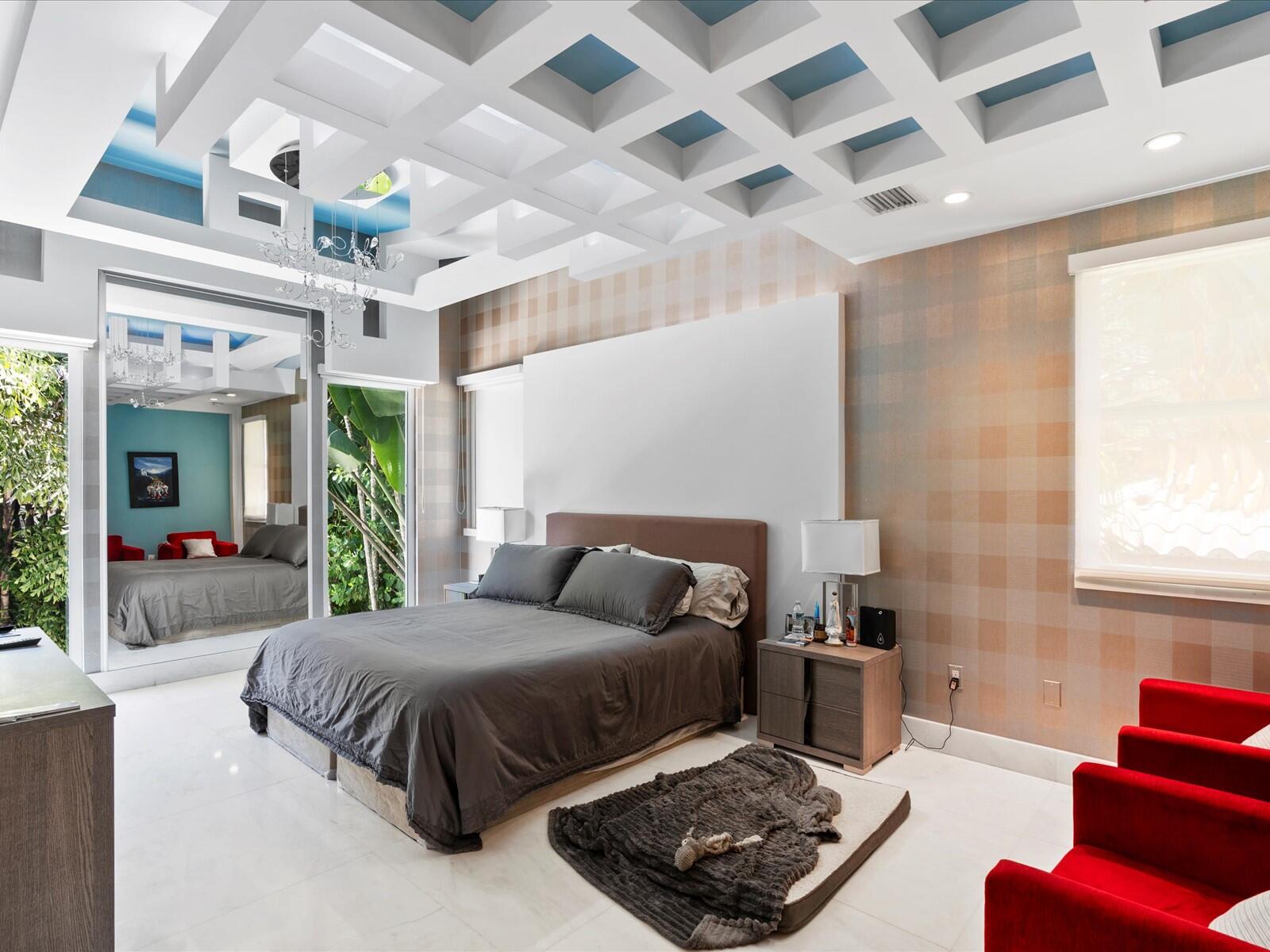 3917 S Le Jeune, Miami FL 33146