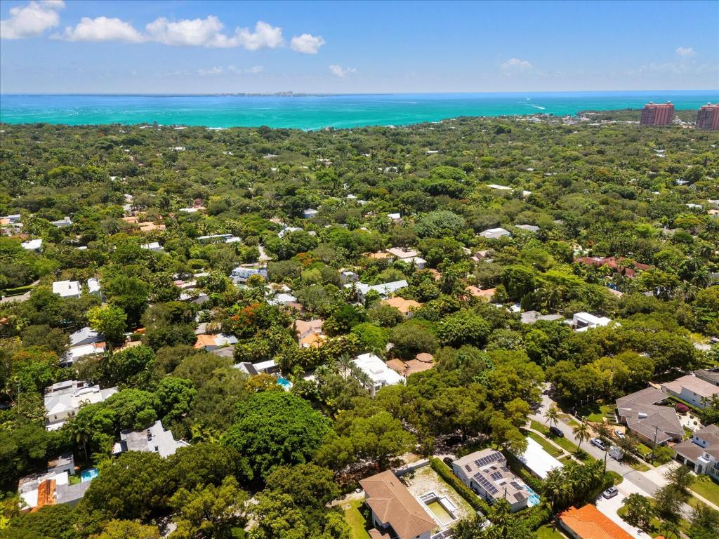 3917 S Le Jeune, Miami FL 33146