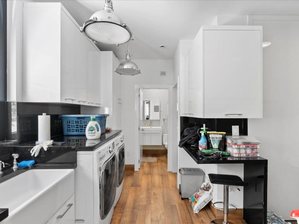 3917 S Le Jeune, Miami FL 33146