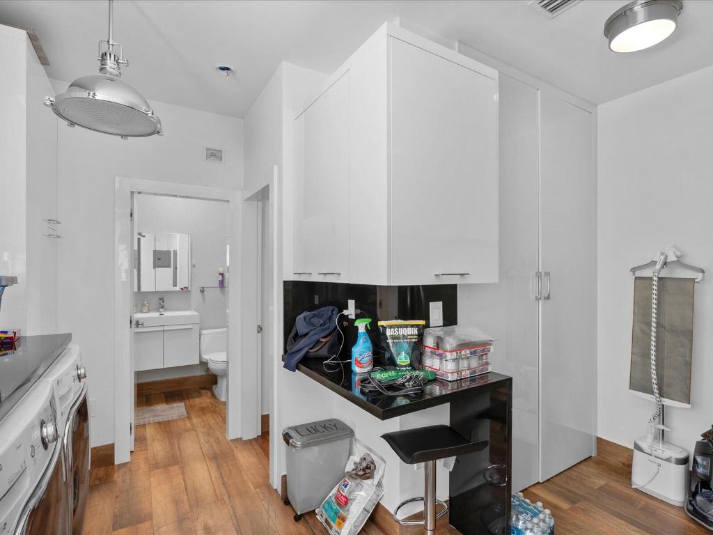 3917 S Le Jeune, Miami FL 33146