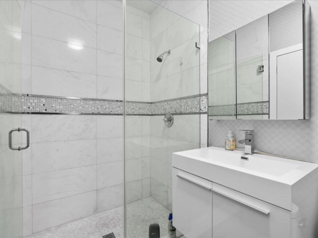 3917 S Le Jeune, Miami FL 33146