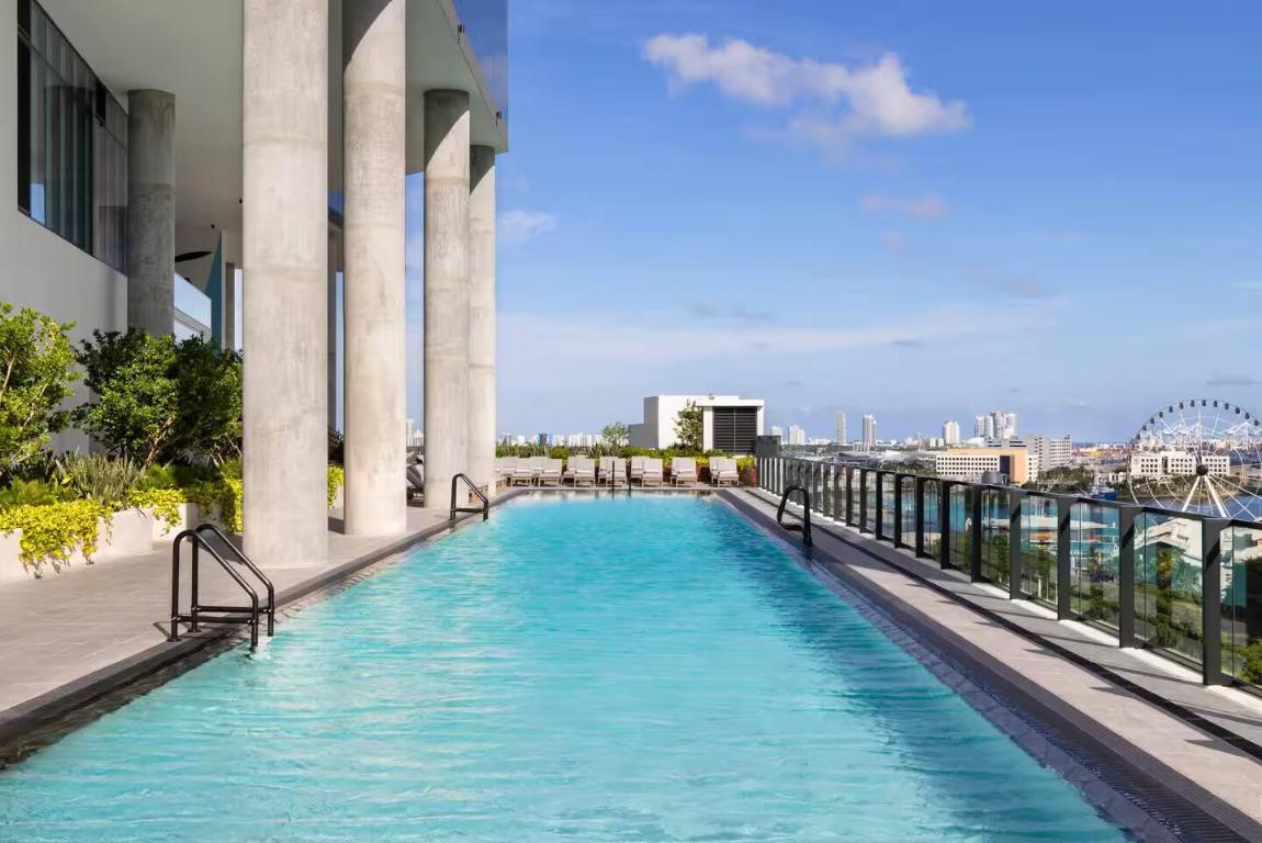 398 NE 5th #2403, Miami FL 33132