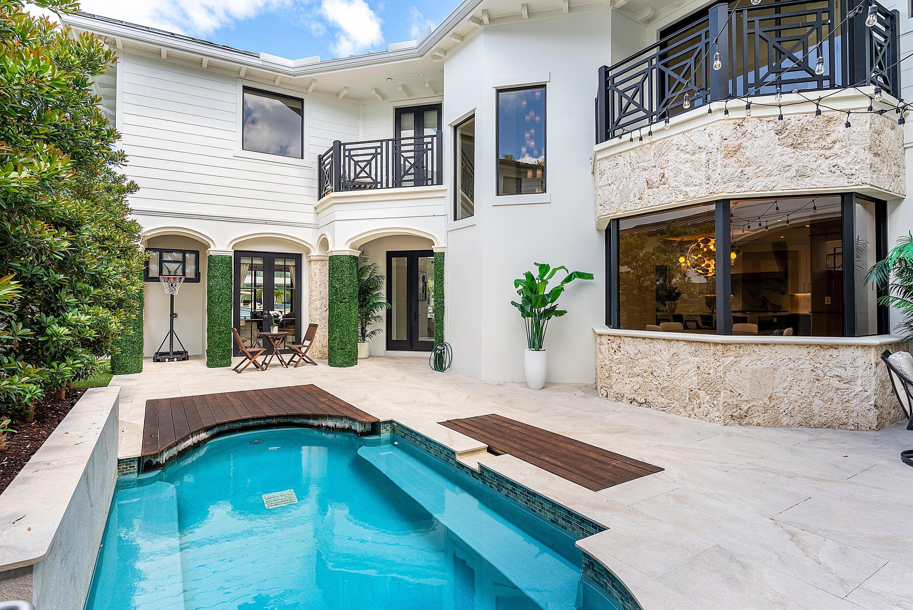662 Boca Marina, Boca Raton FL 33487