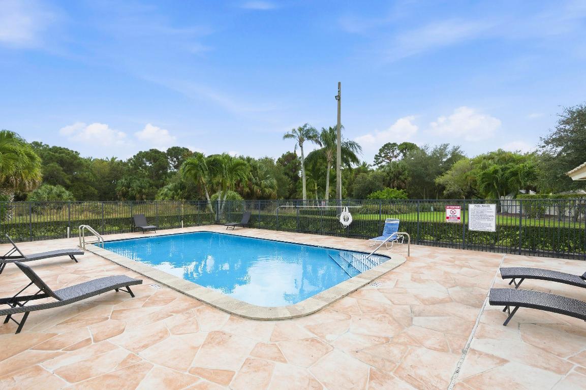 5284 Eagle Lake, Palm Beach Gardens FL 33418