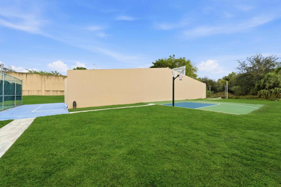 5284 Eagle Lake, Palm Beach Gardens FL 33418