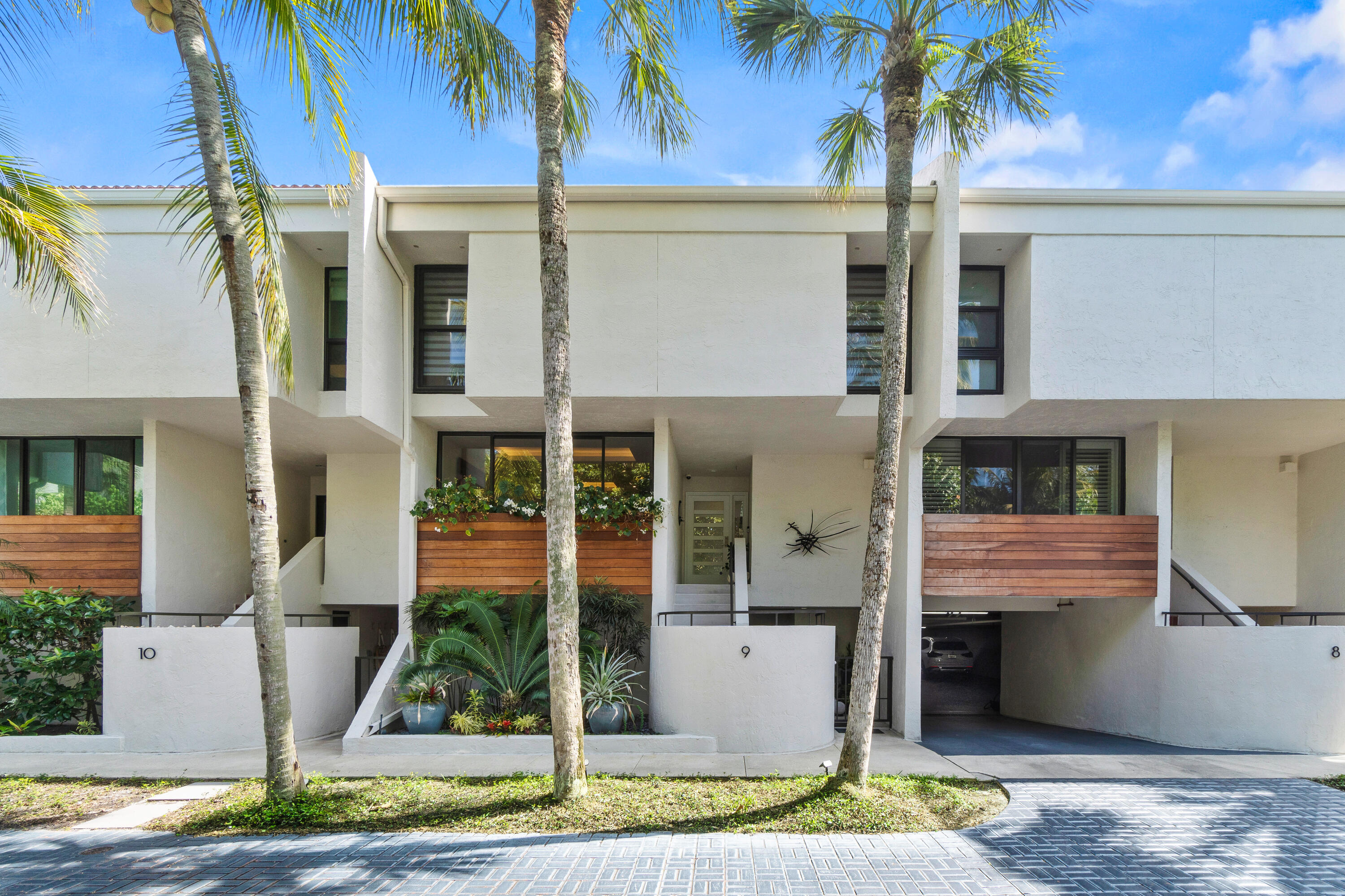2335 S Ocean #C9, Palm Beach FL 33480