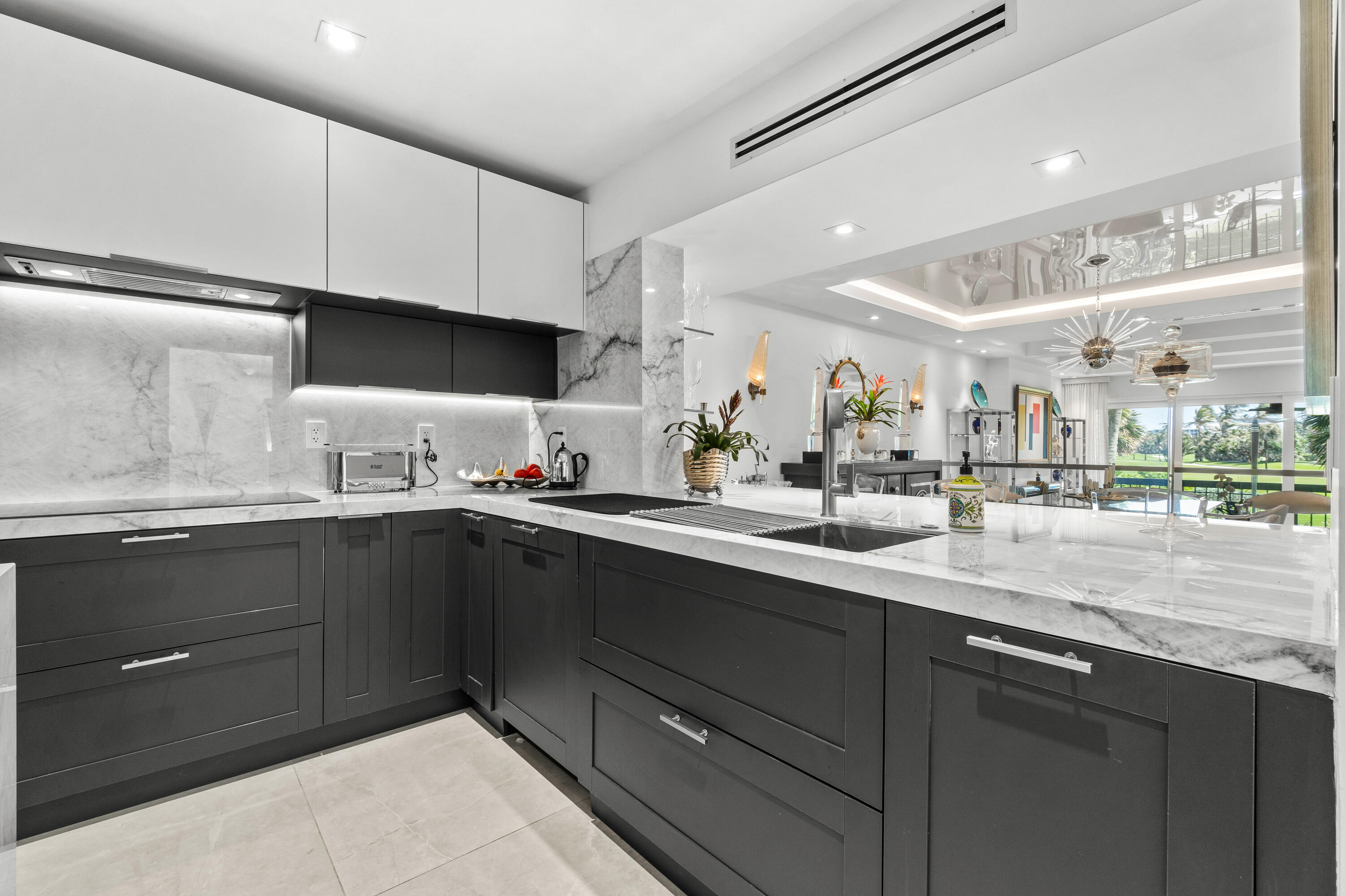 2335 S Ocean #C9, Palm Beach FL 33480