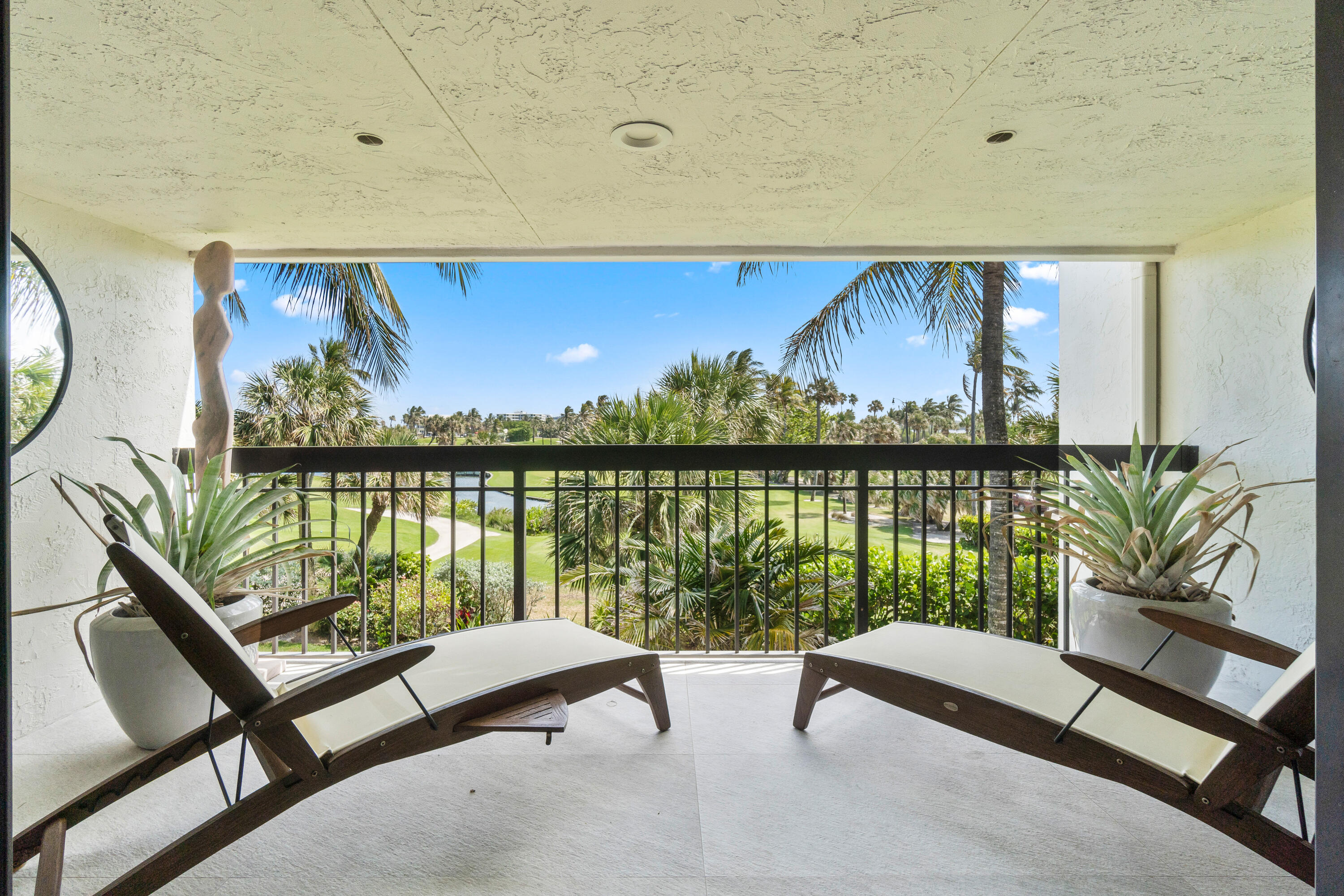 2335 S Ocean #C9, Palm Beach FL 33480