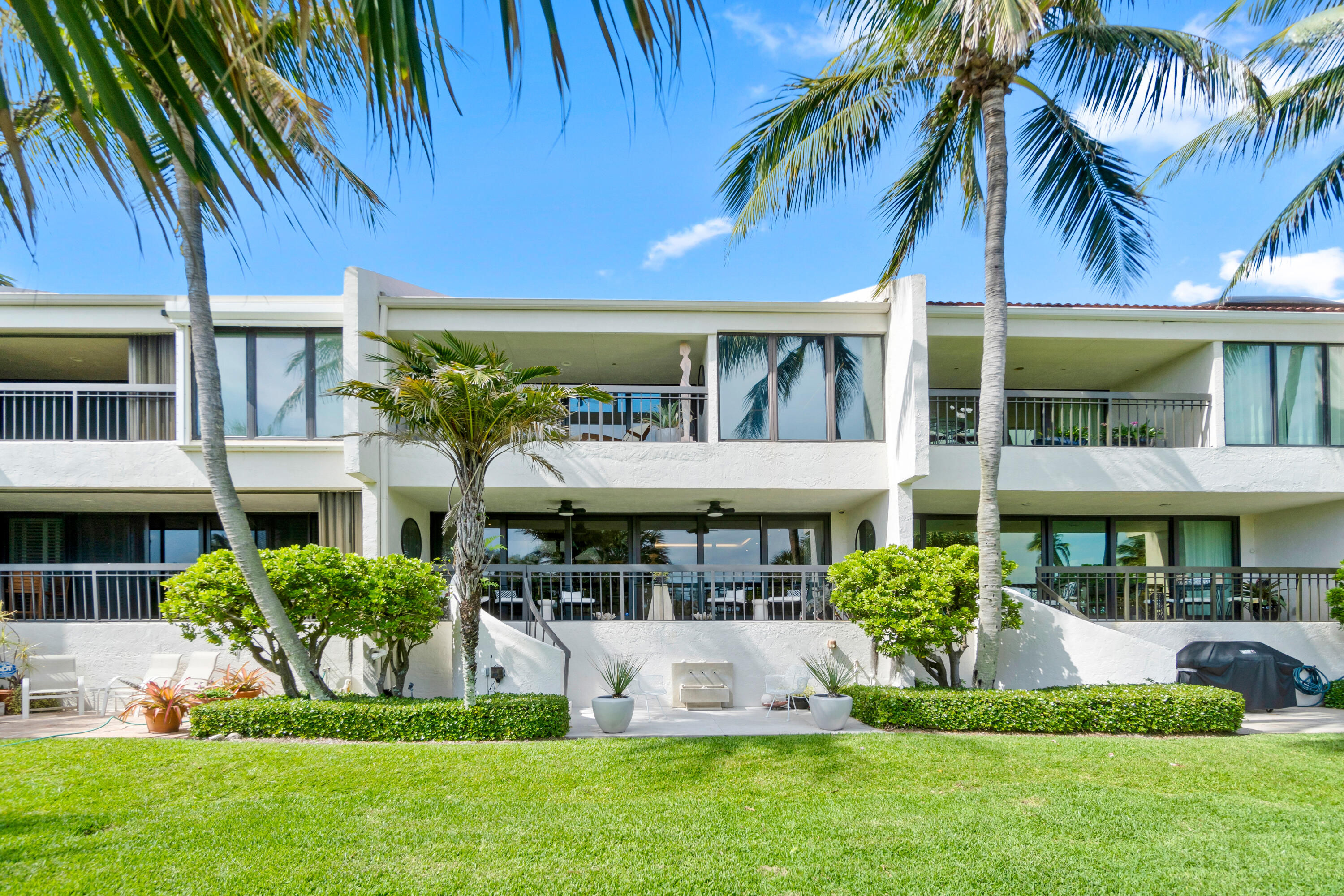 2335 S Ocean #C9, Palm Beach FL 33480
