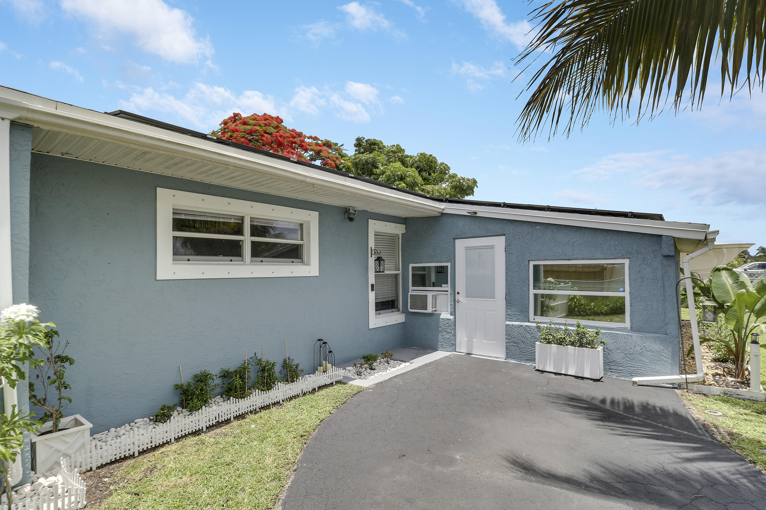 9277 Bloomfield, Palm Beach Gardens FL 33410