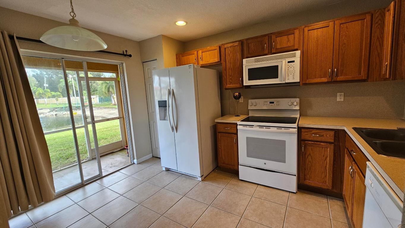 6087 Eaton, West Palm Beach FL 33411