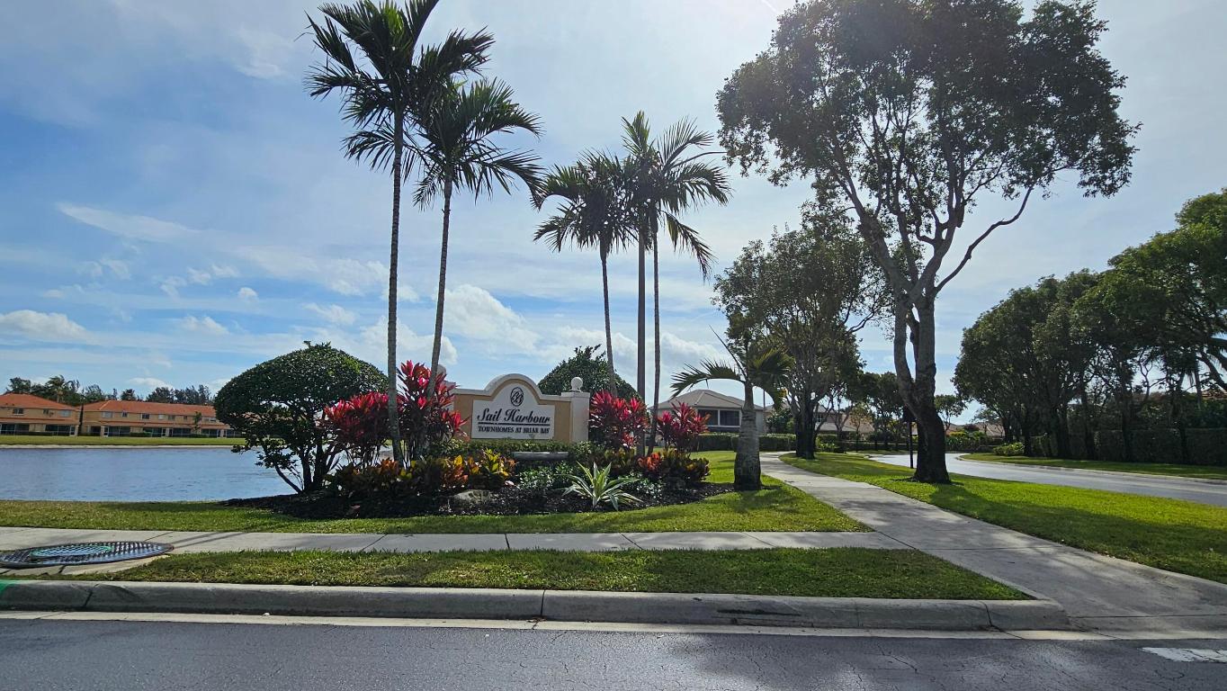 6087 Eaton, West Palm Beach FL 33411