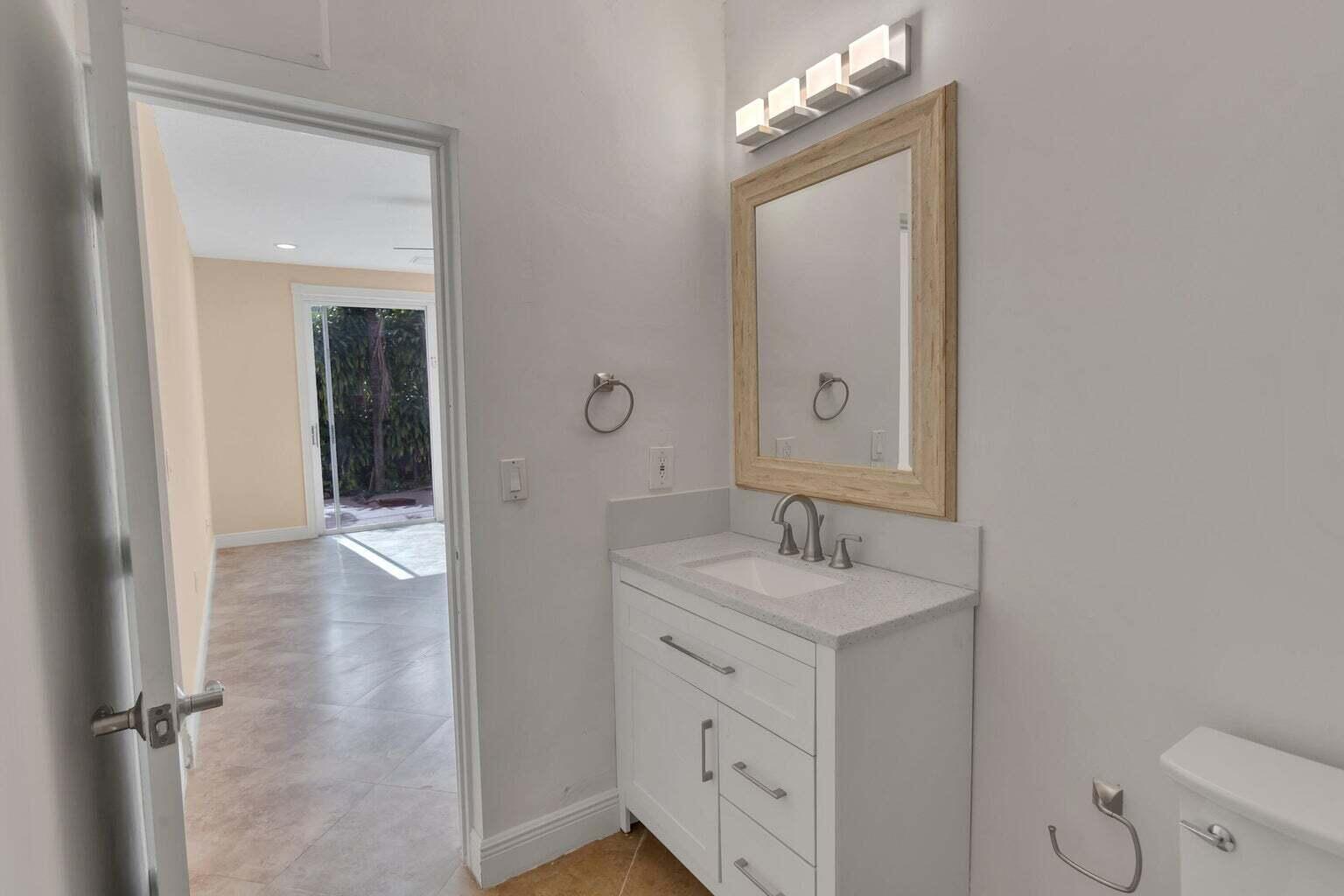 4500 SW 25th, Dania Beach FL 33312