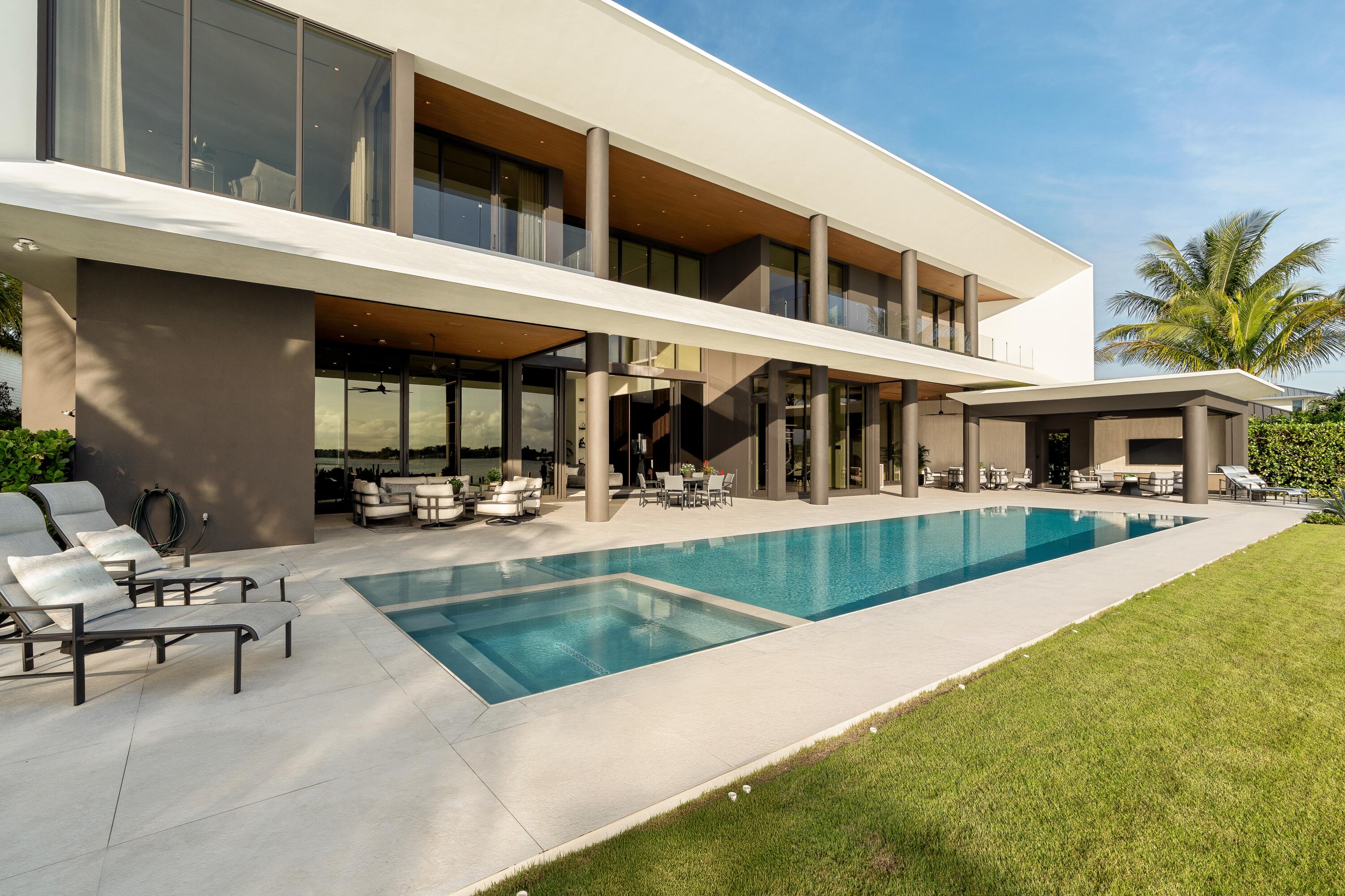 5211 Pennock Point, Jupiter FL 33458