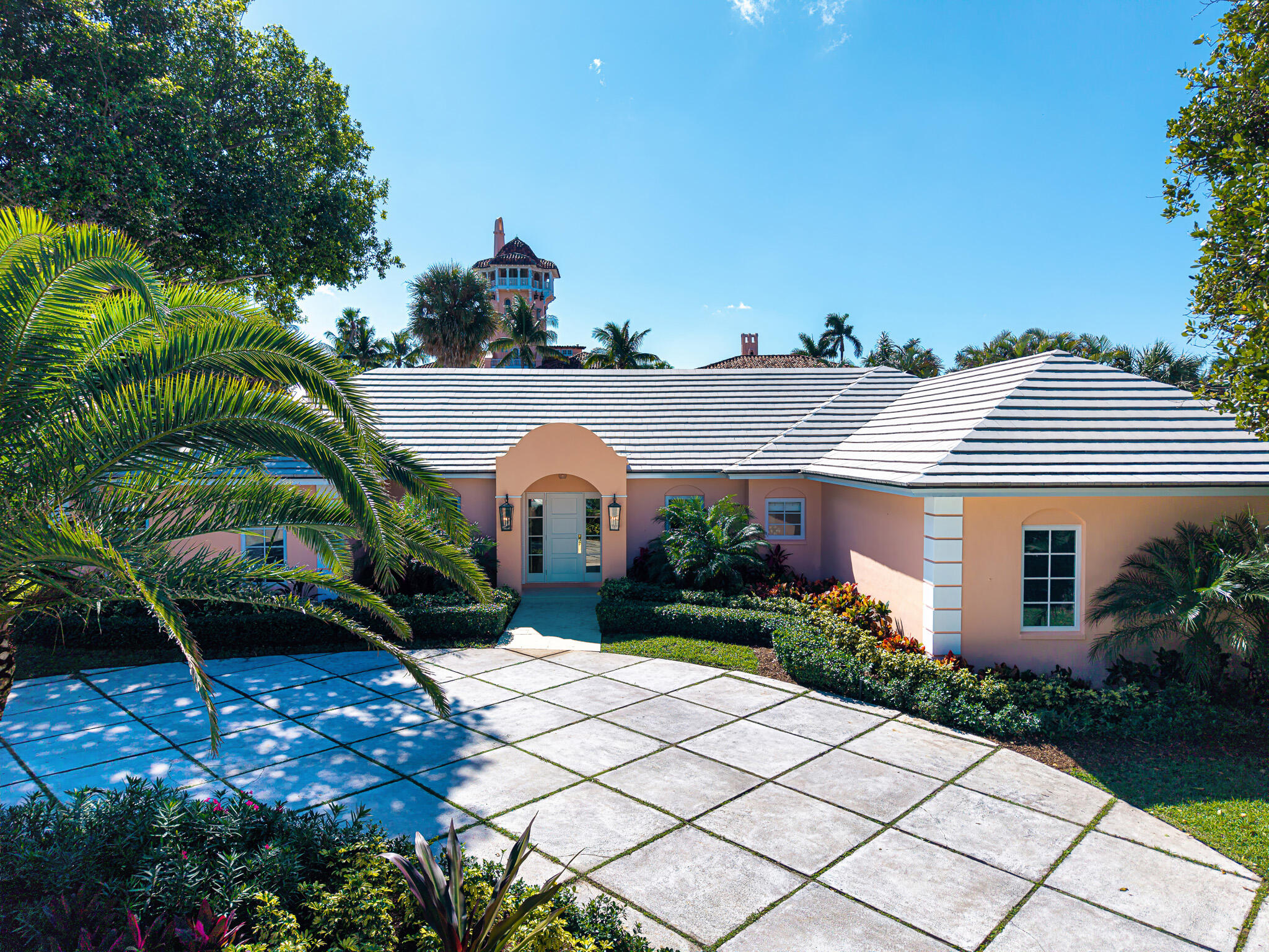 124 Woodbridge, Palm Beach FL 33480