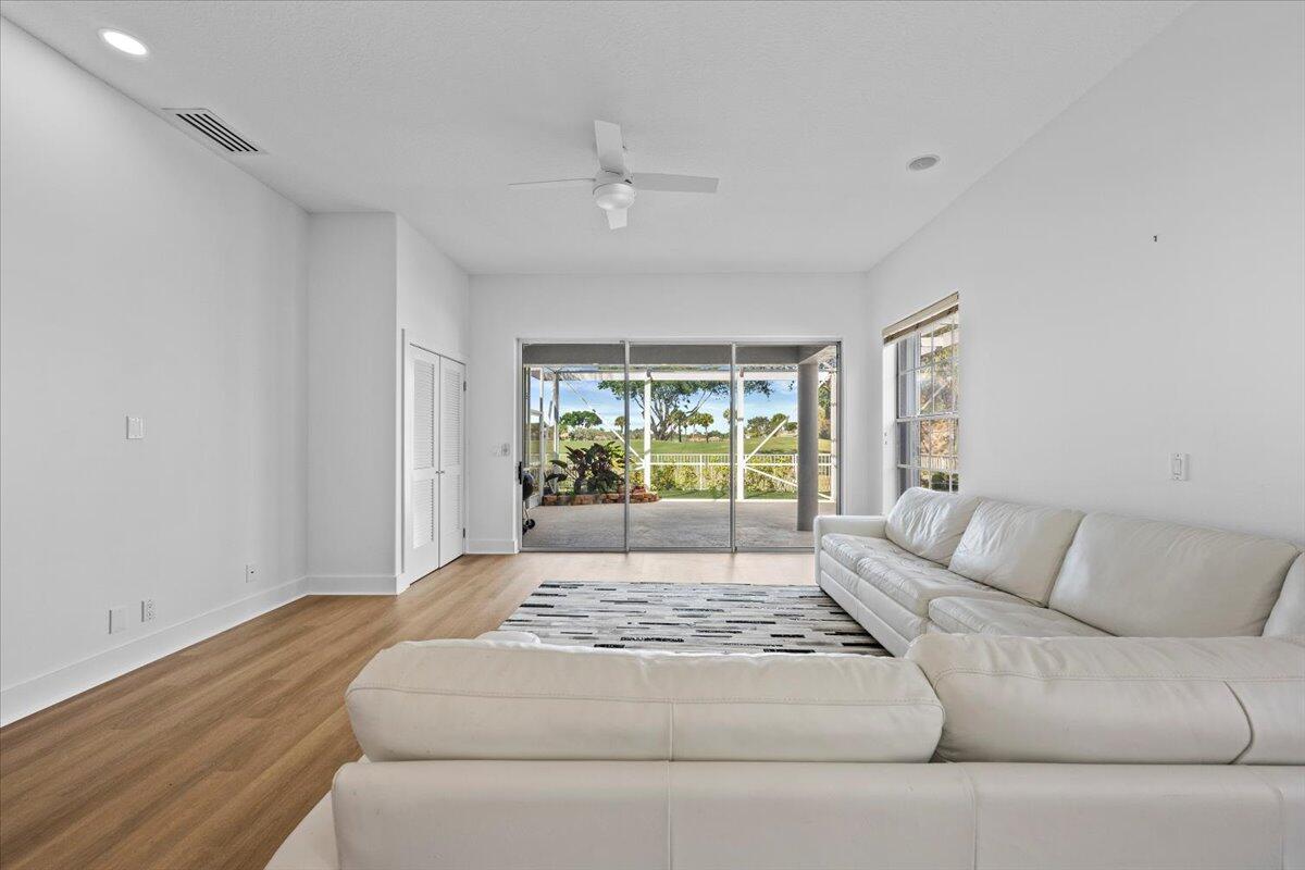 10375 Osprey, West Palm Beach FL 33412