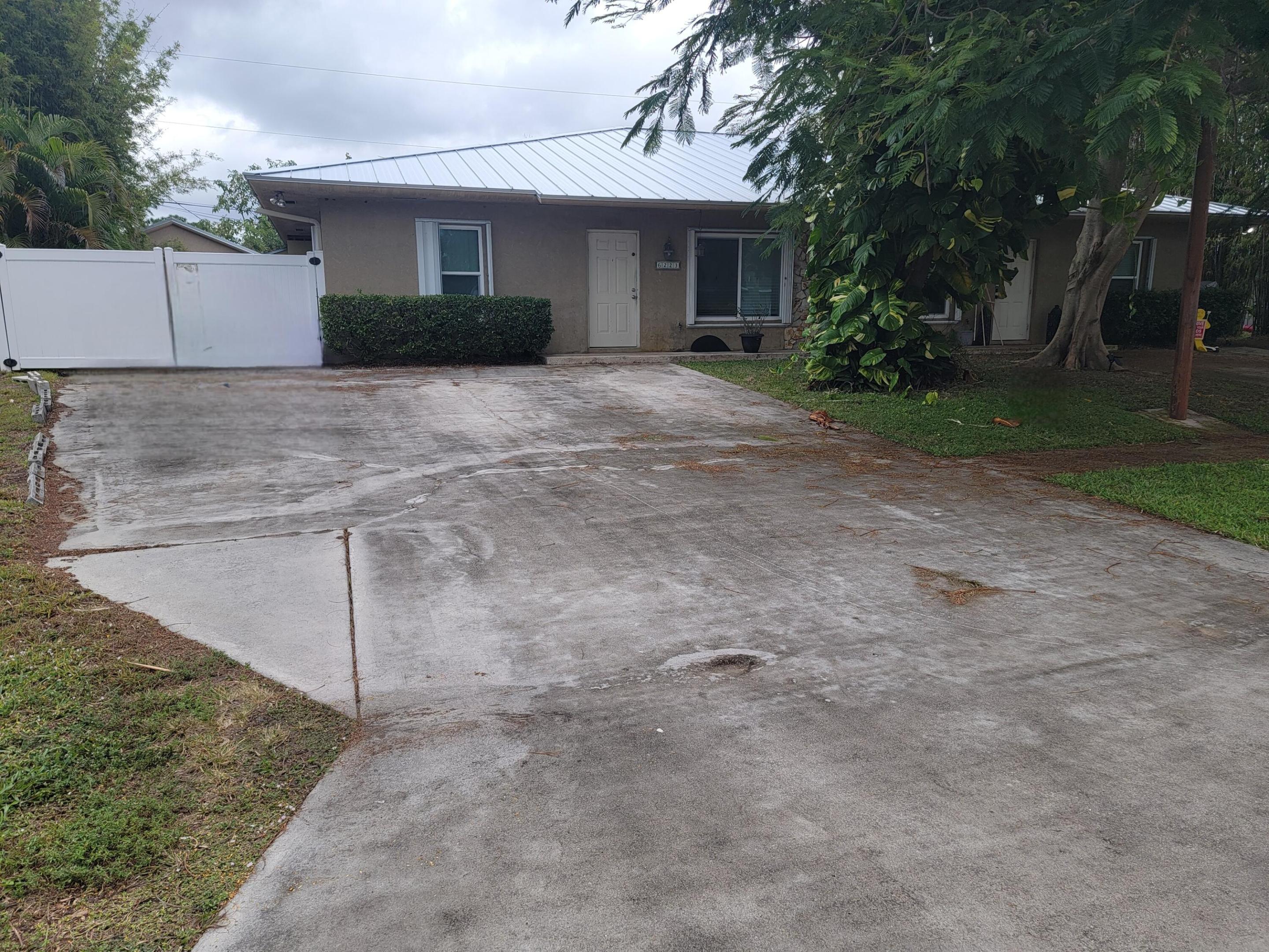 6223 Allen, Jupiter FL 33458