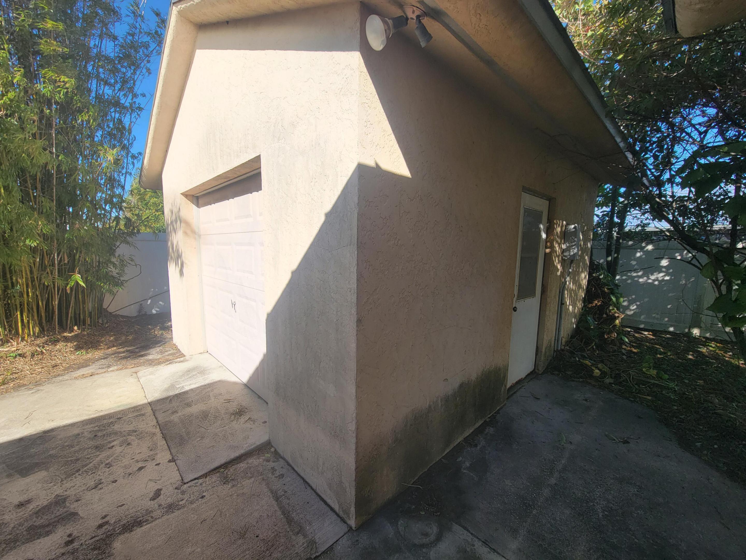 6223 Allen, Jupiter FL 33458