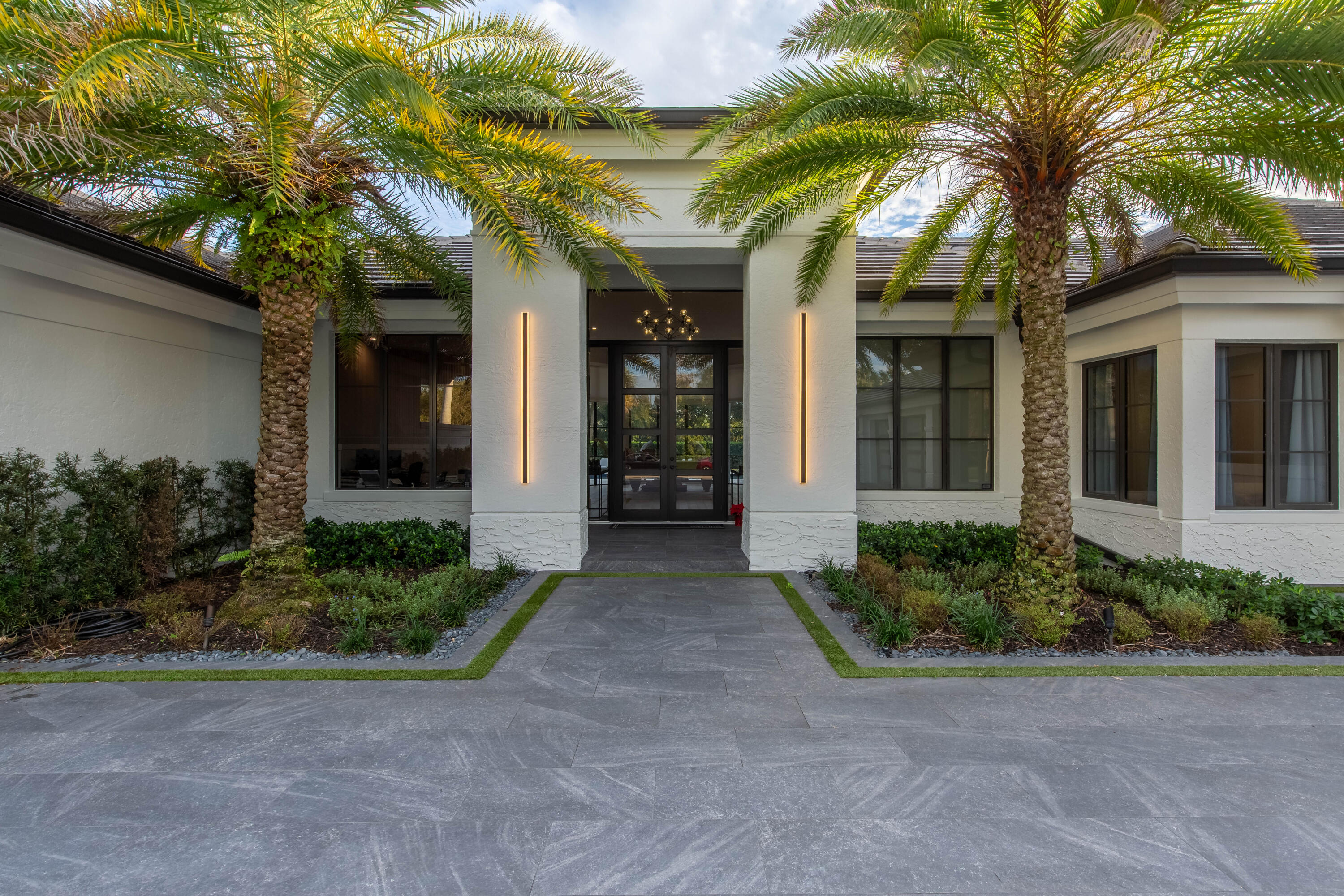 1768 Breakers West, West Palm Beach FL 33411