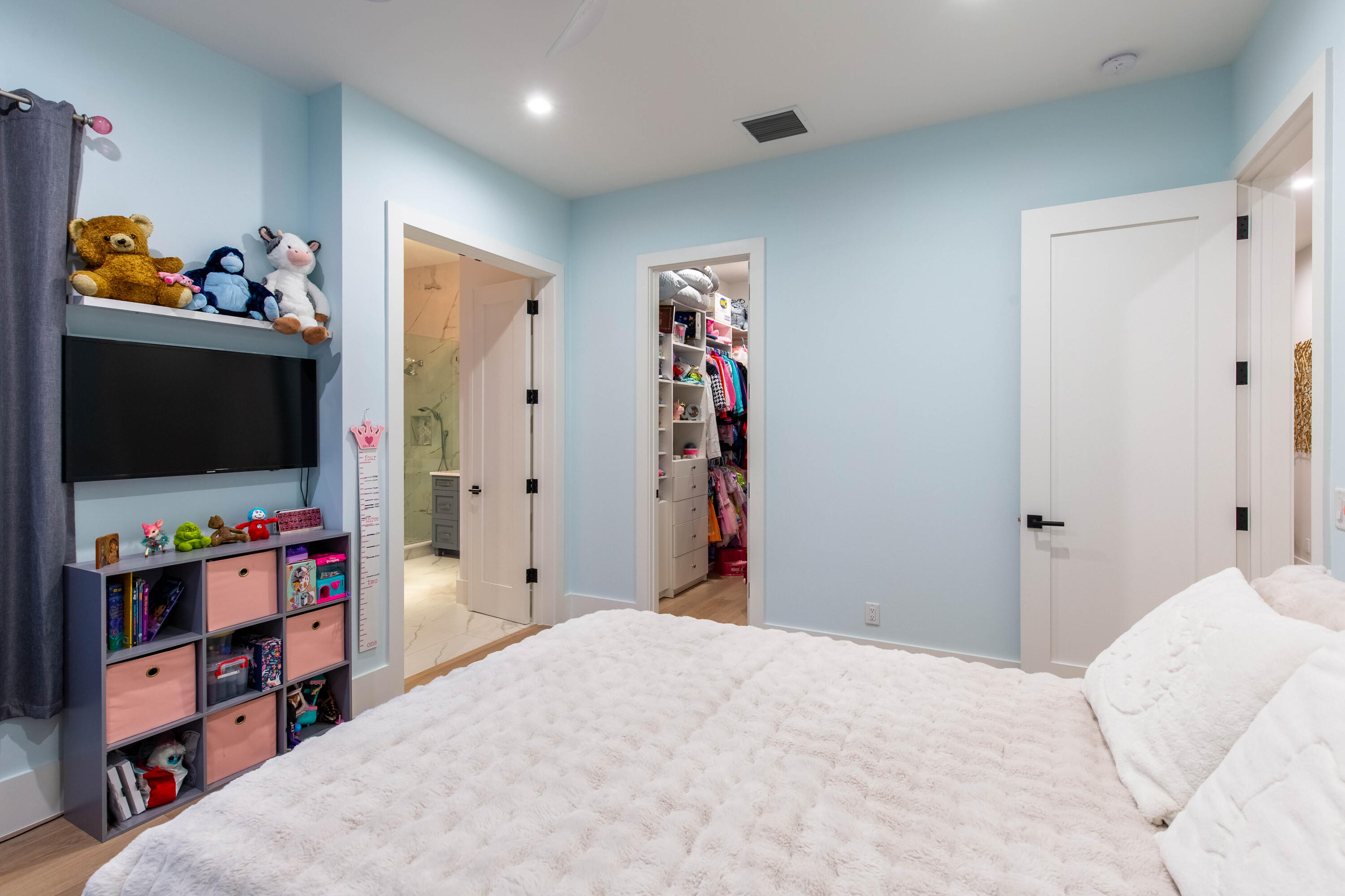 1768 Breakers West, West Palm Beach FL 33411