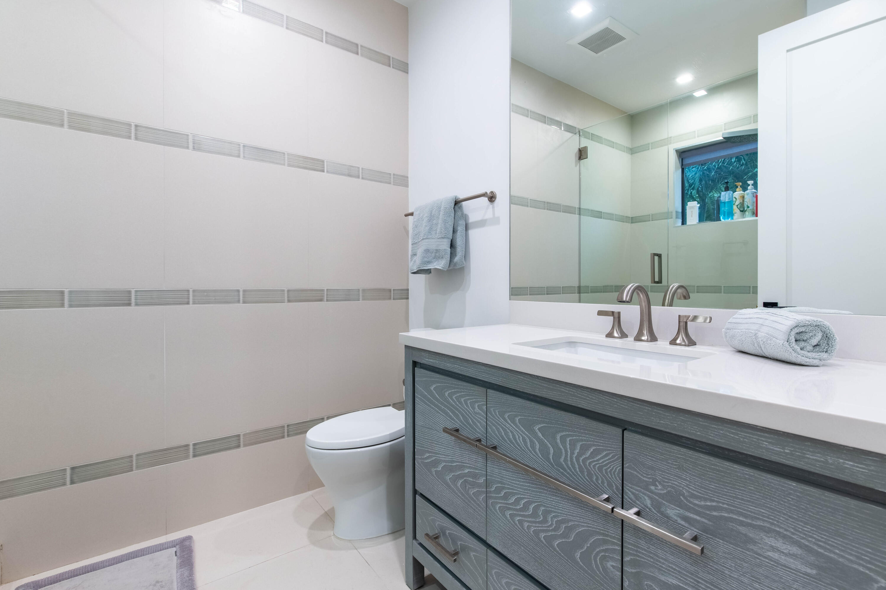 1768 Breakers West, West Palm Beach FL 33411