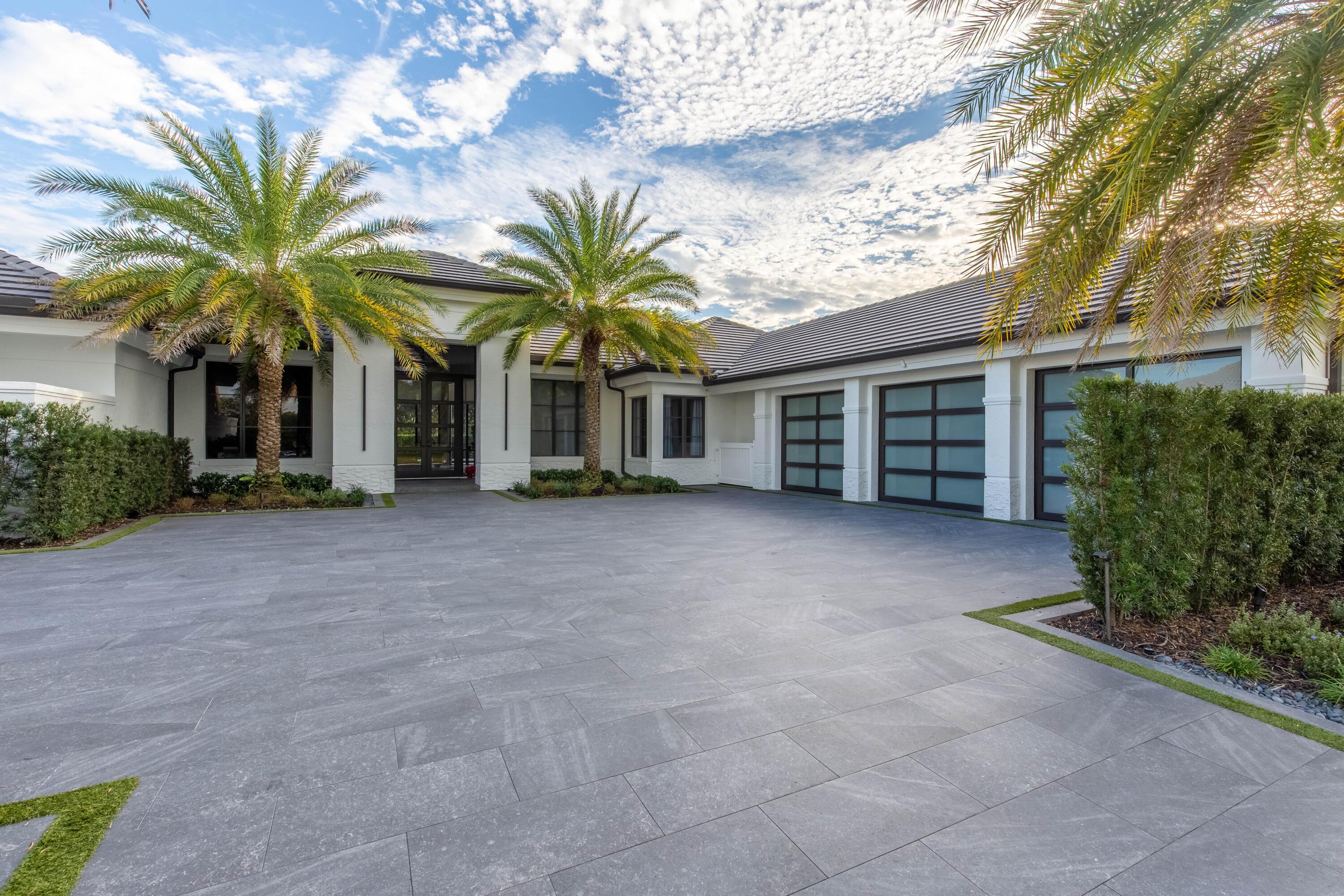 1768 Breakers West, West Palm Beach FL 33411