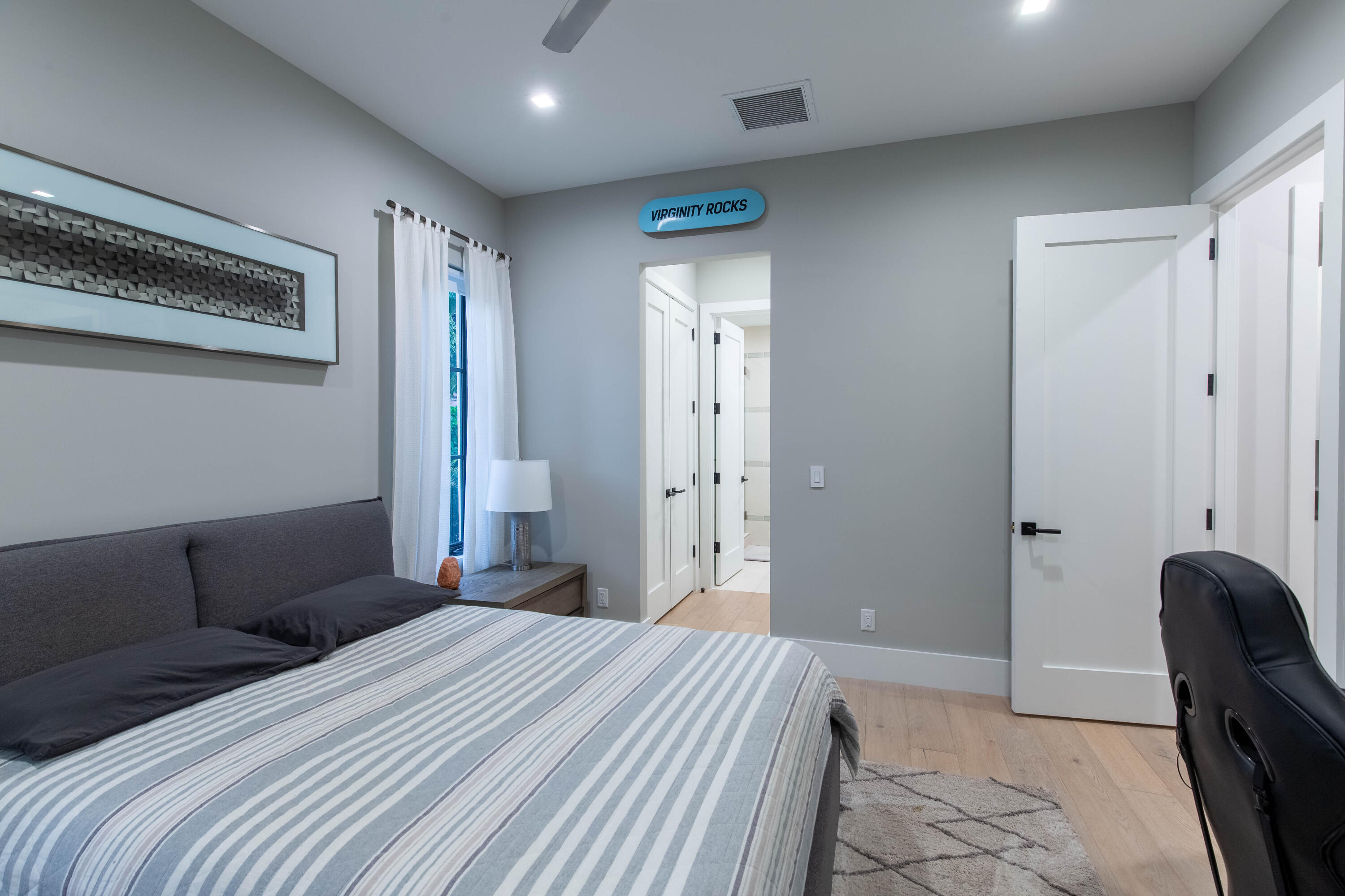 1768 Breakers West, West Palm Beach FL 33411