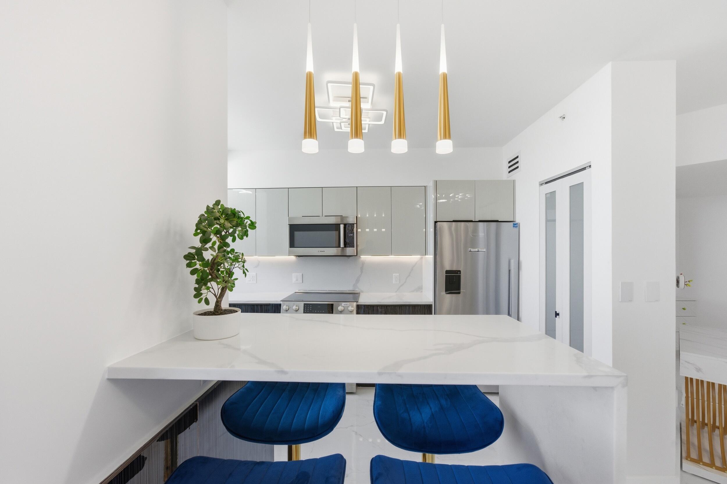 1330 West #1711, Miami Beach FL 33139