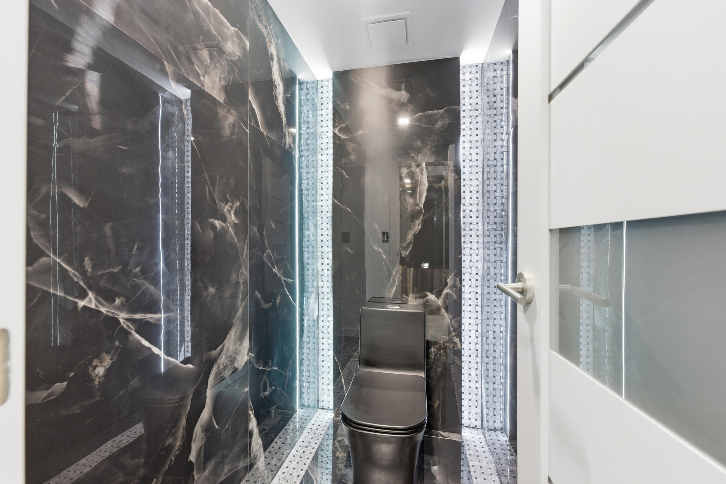 1330 West #1711, Miami Beach FL 33139