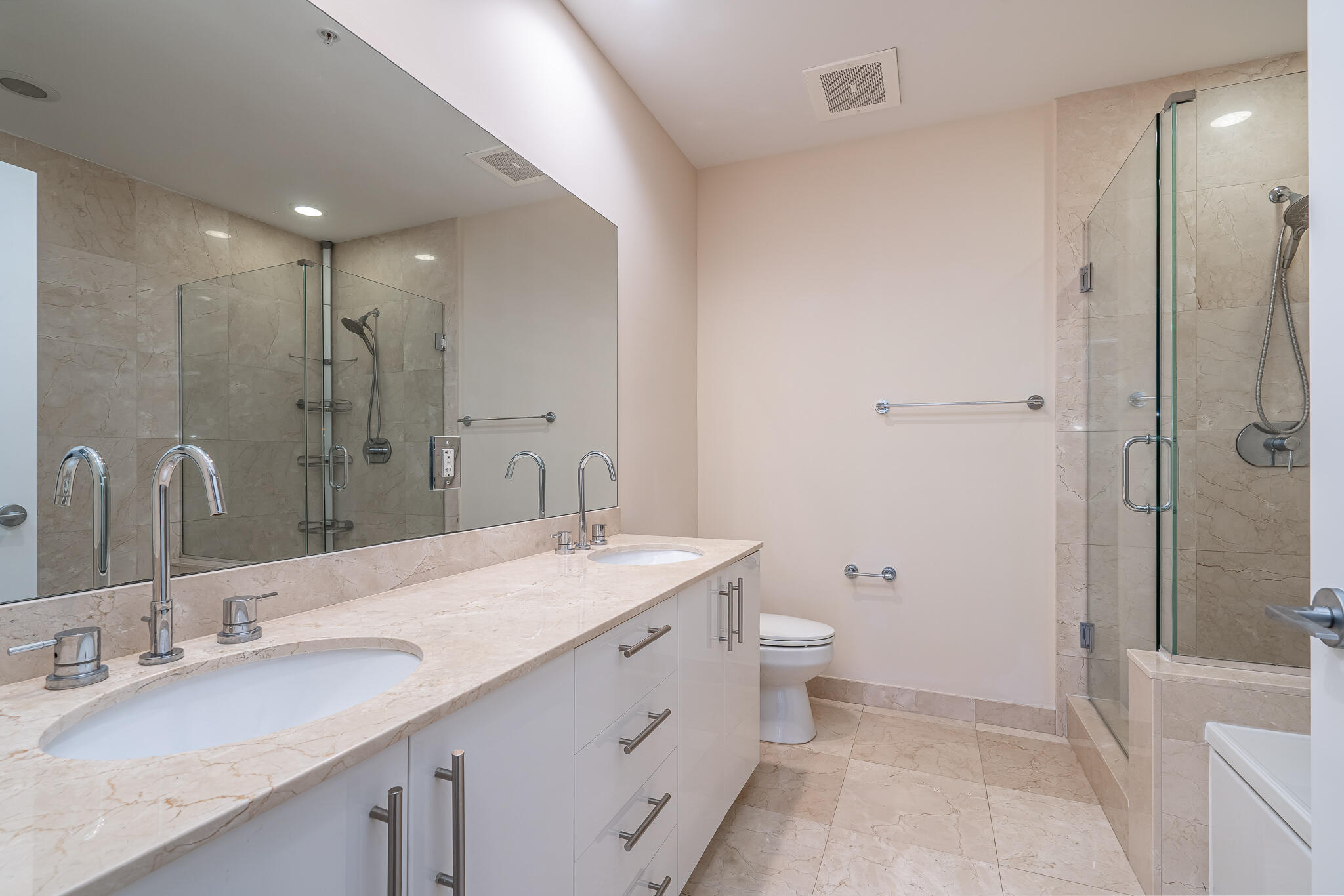 550 Okeechobee #Lph-06, West Palm Beach FL 33401
