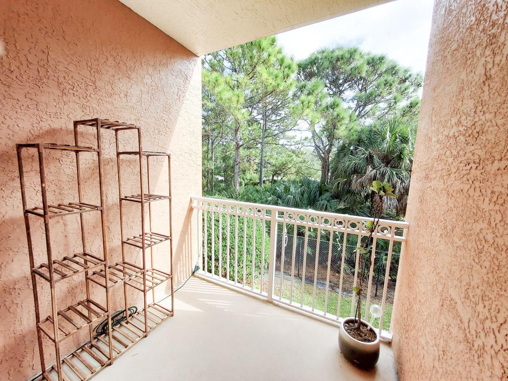 2204 Myrtlewood, Palm Beach Gardens FL 33418