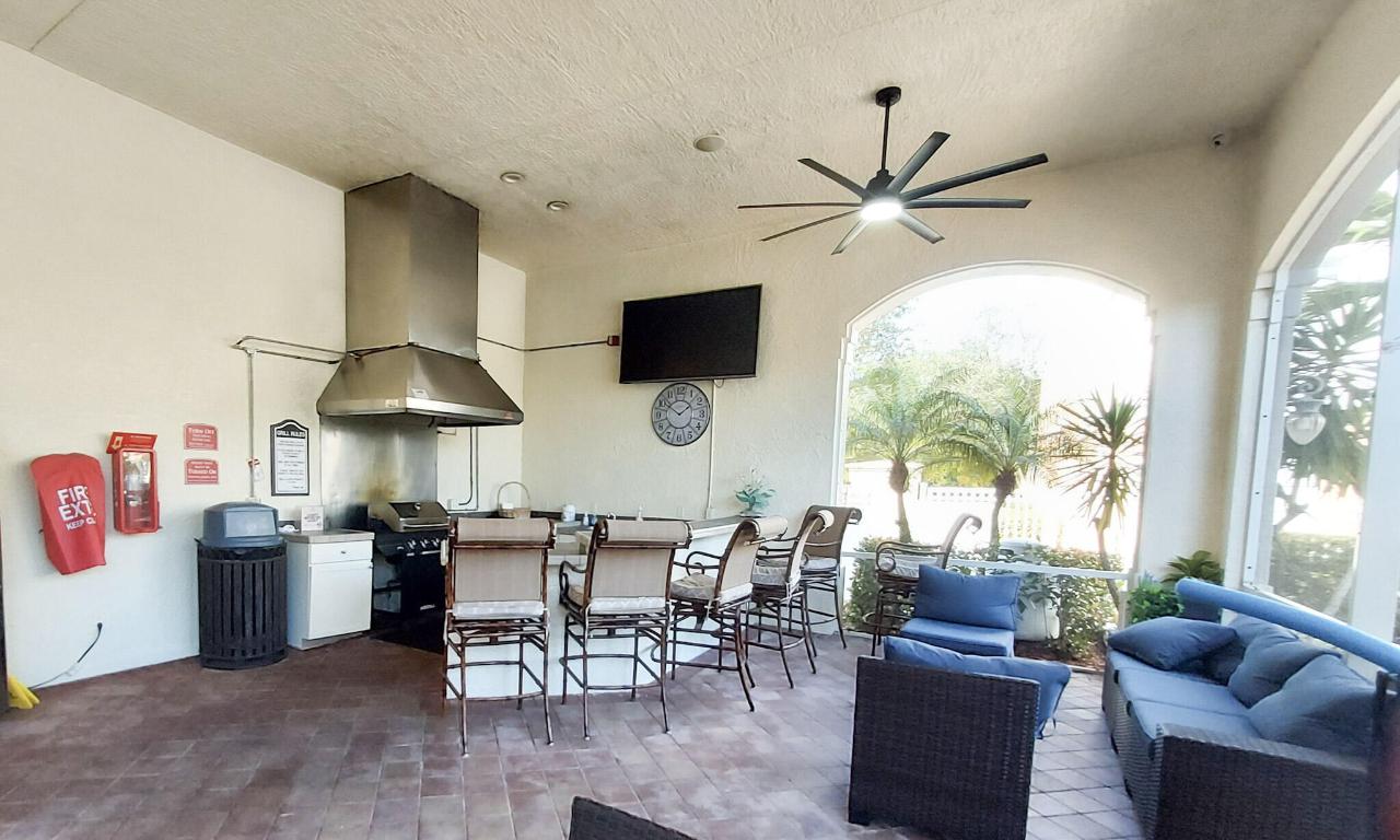 2204 Myrtlewood, Palm Beach Gardens FL 33418