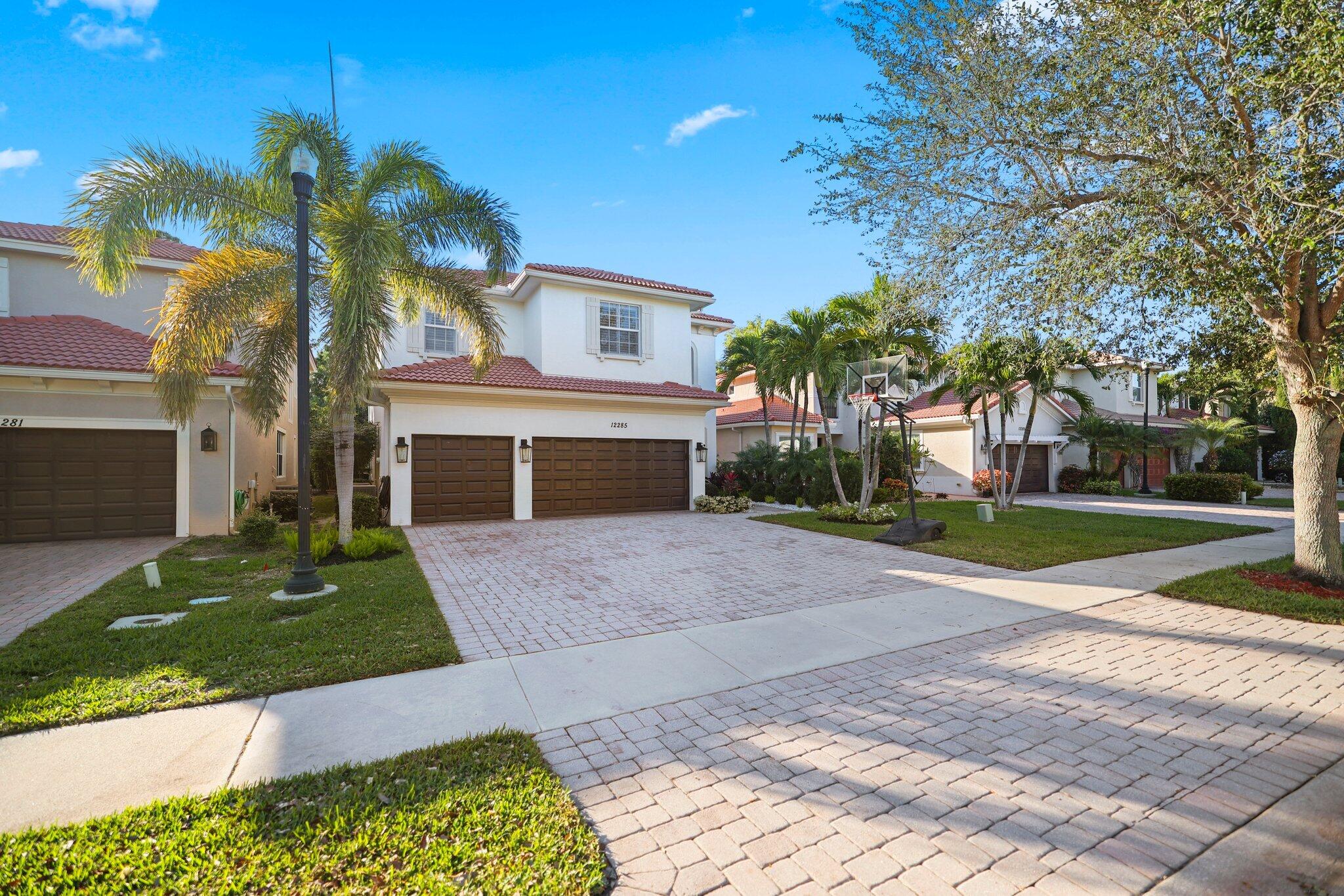 12285 Aviles, Palm Beach Gardens FL 33418