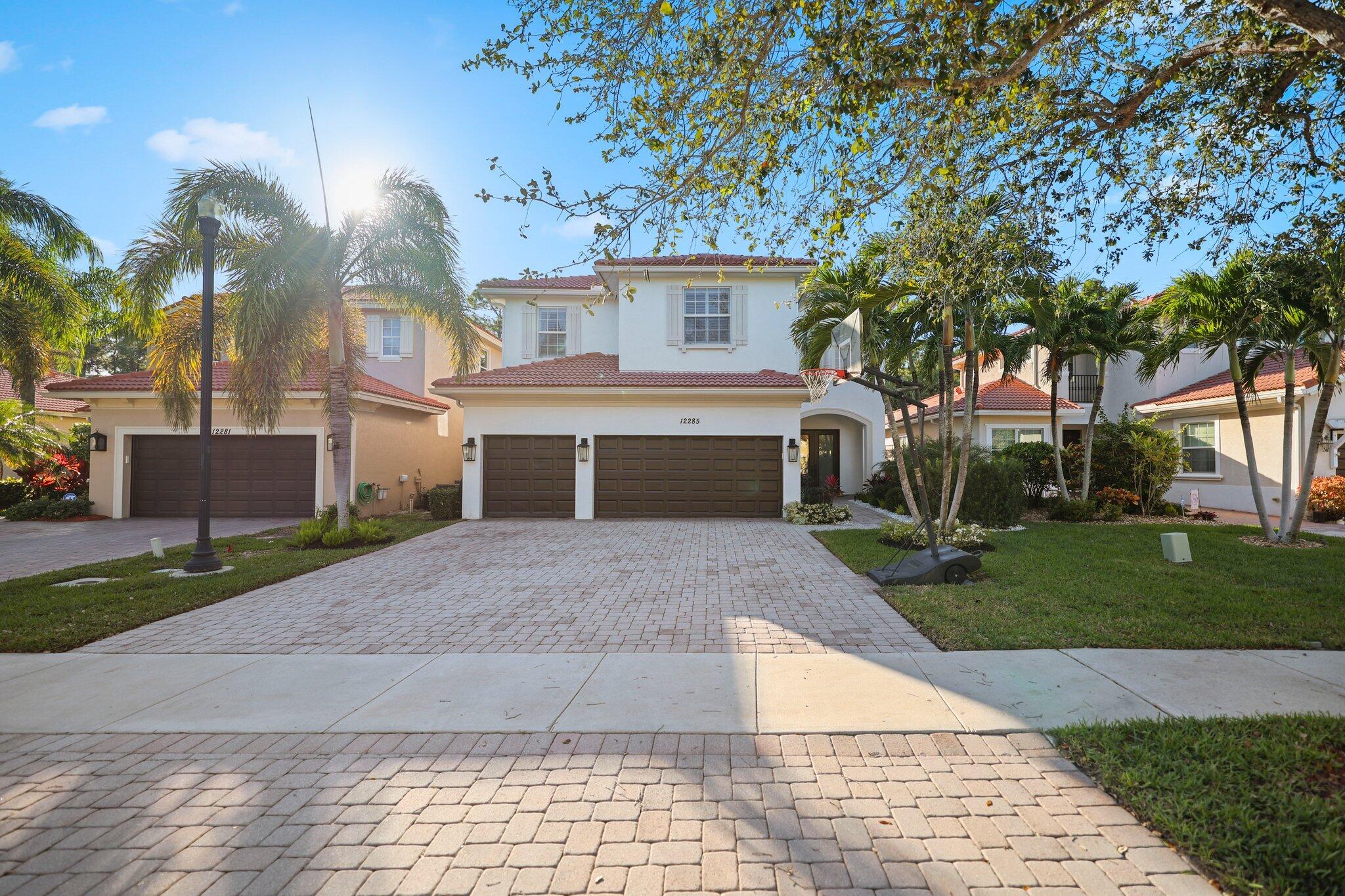 12285 Aviles, Palm Beach Gardens FL 33418