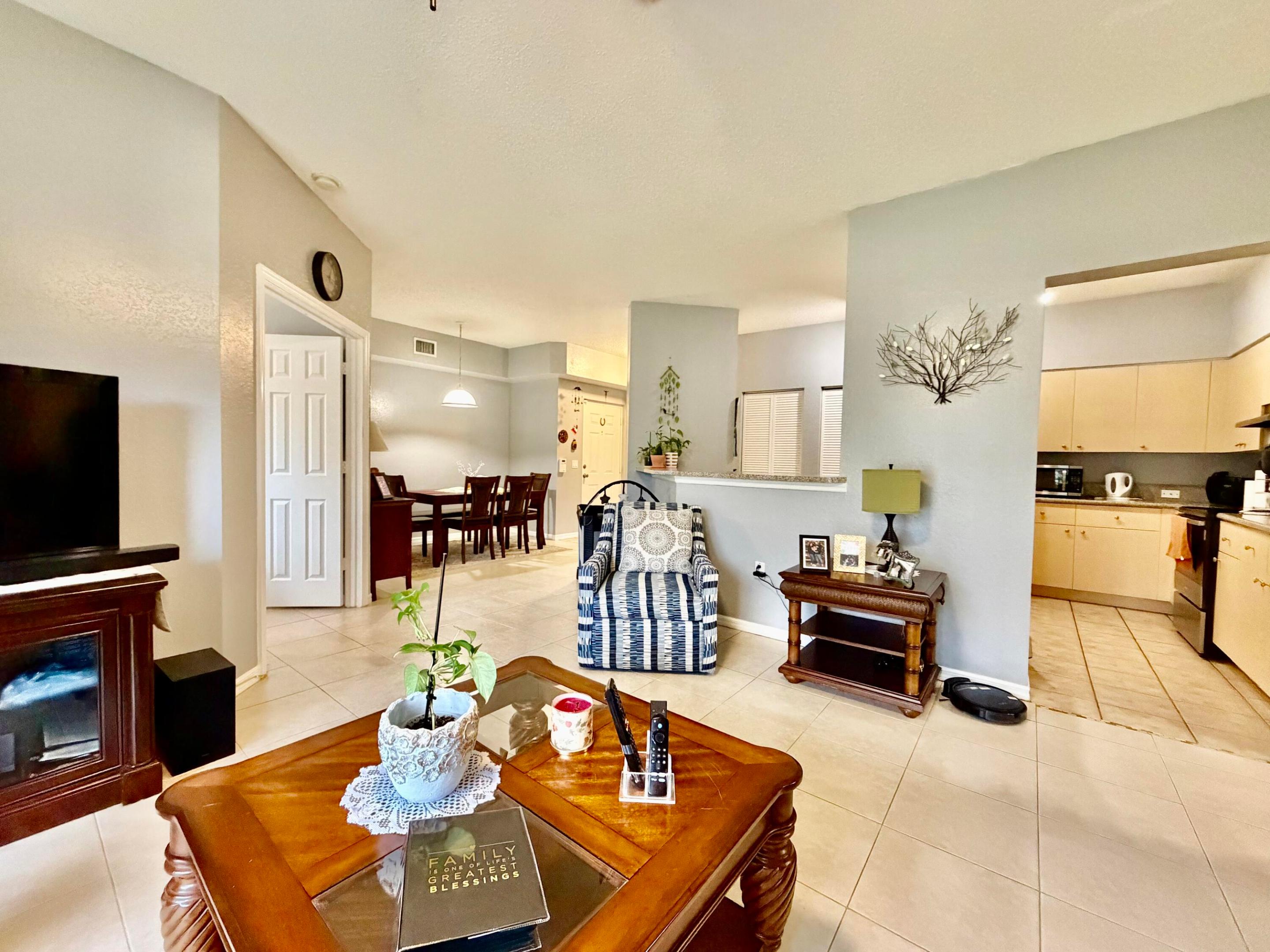 330 Crestwood #202, Royal Palm Beach FL 33411