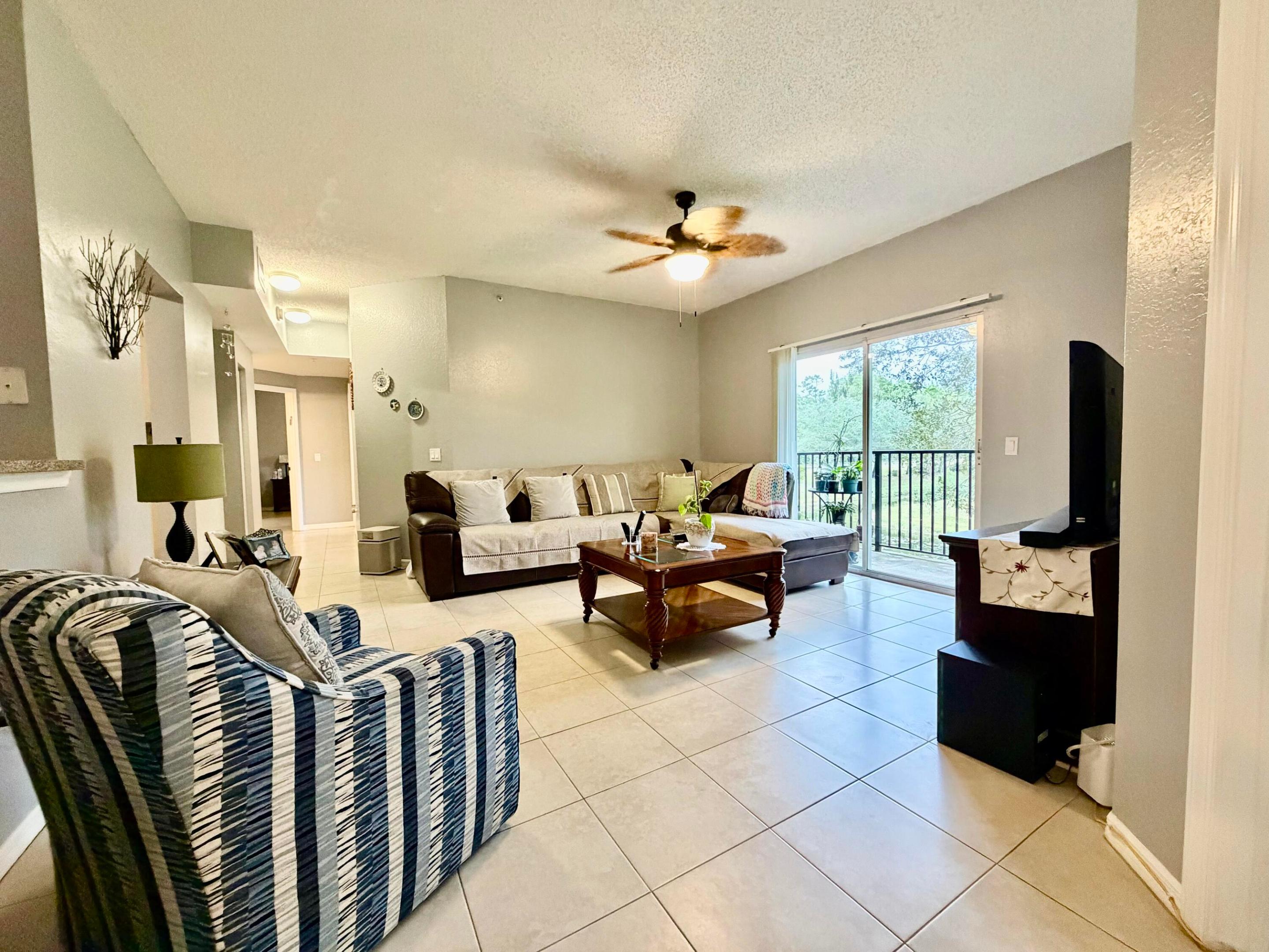 330 Crestwood #202, Royal Palm Beach FL 33411