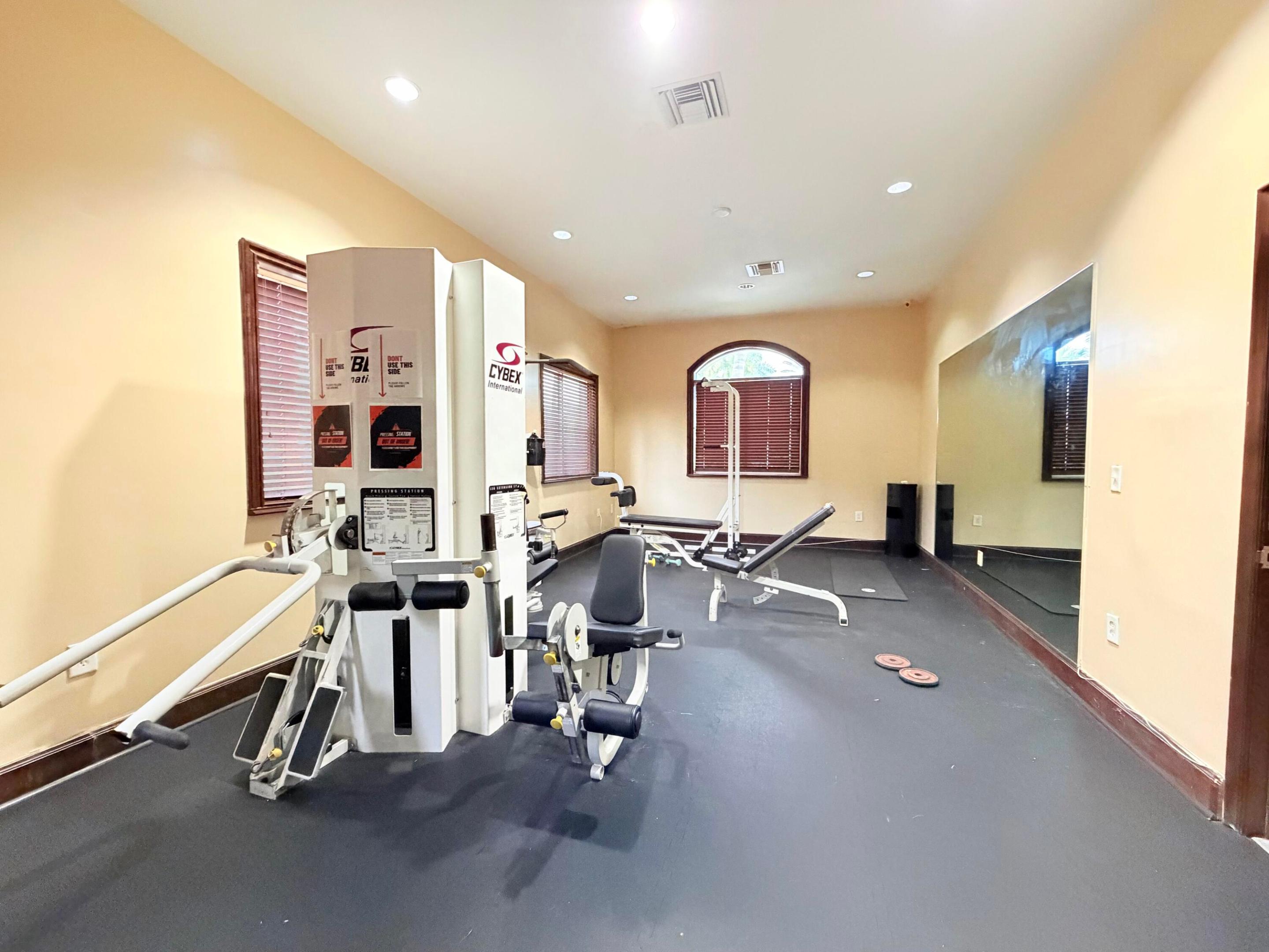 330 Crestwood #202, Royal Palm Beach FL 33411