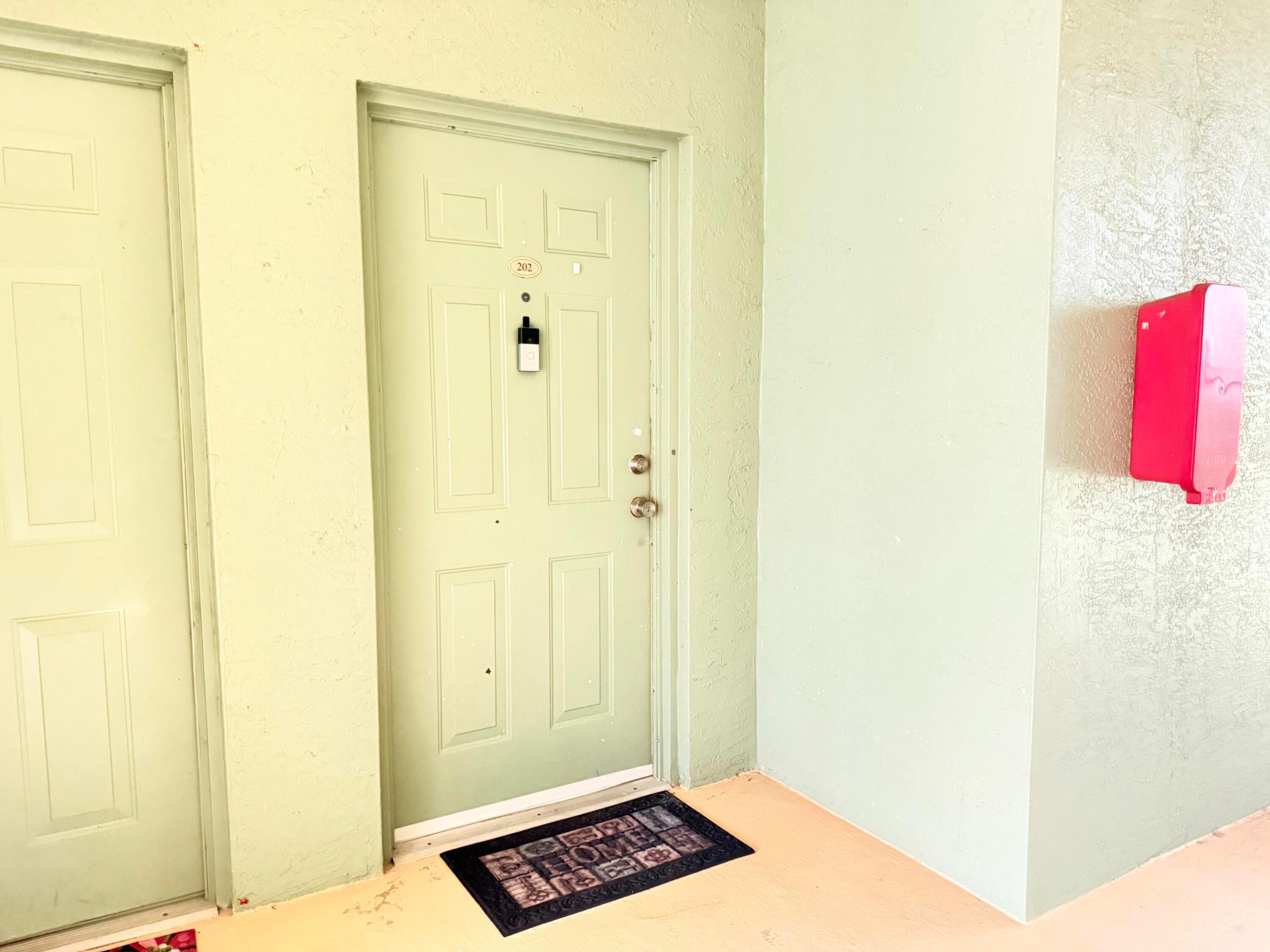 330 Crestwood #202, Royal Palm Beach FL 33411