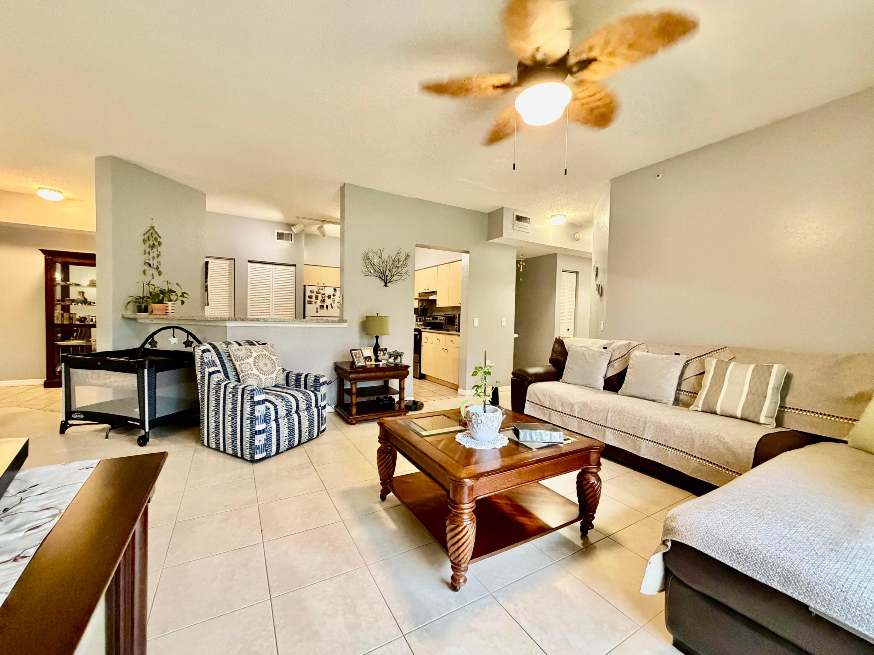 330 Crestwood #202, Royal Palm Beach FL 33411