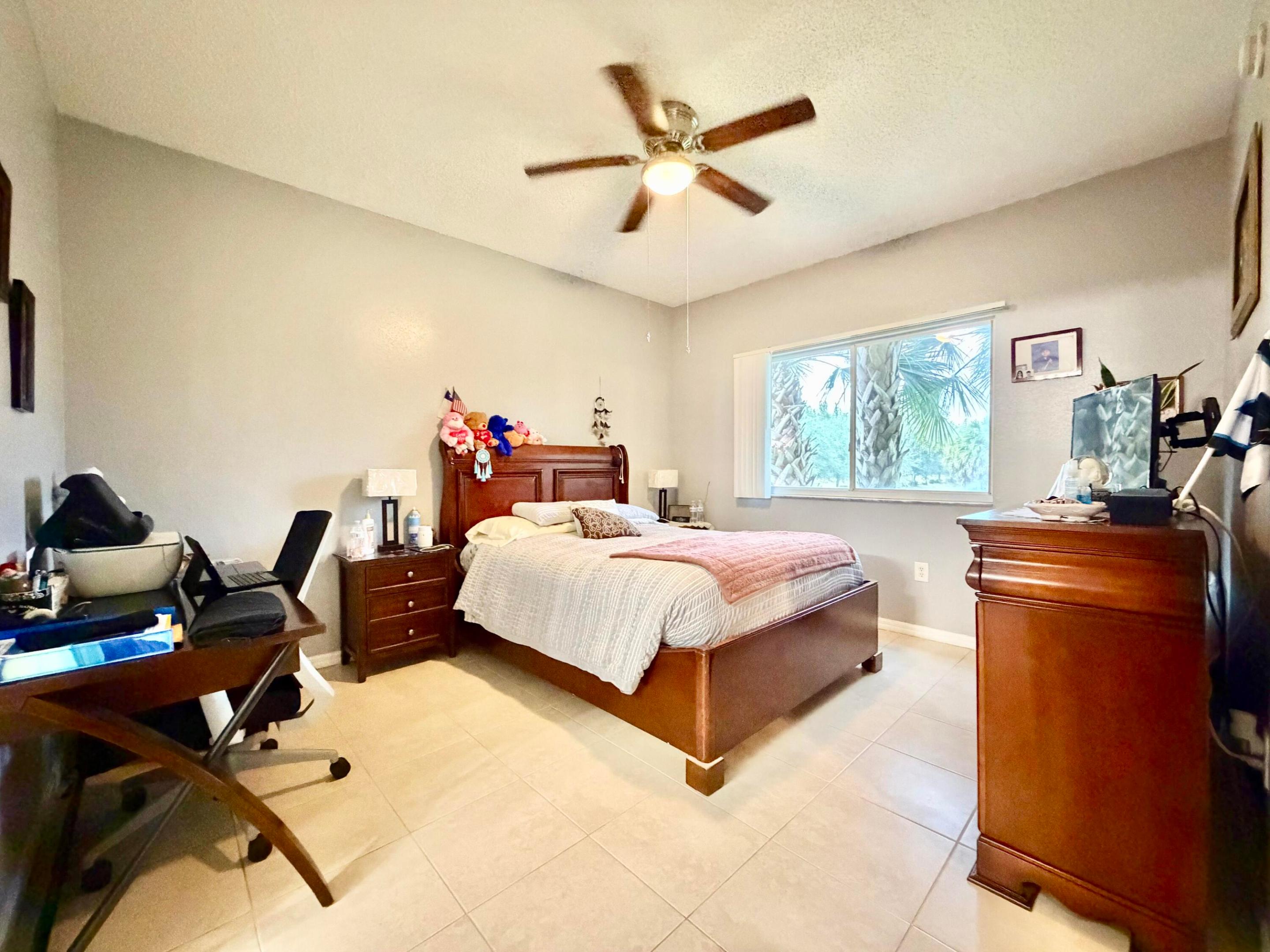 330 Crestwood #202, Royal Palm Beach FL 33411
