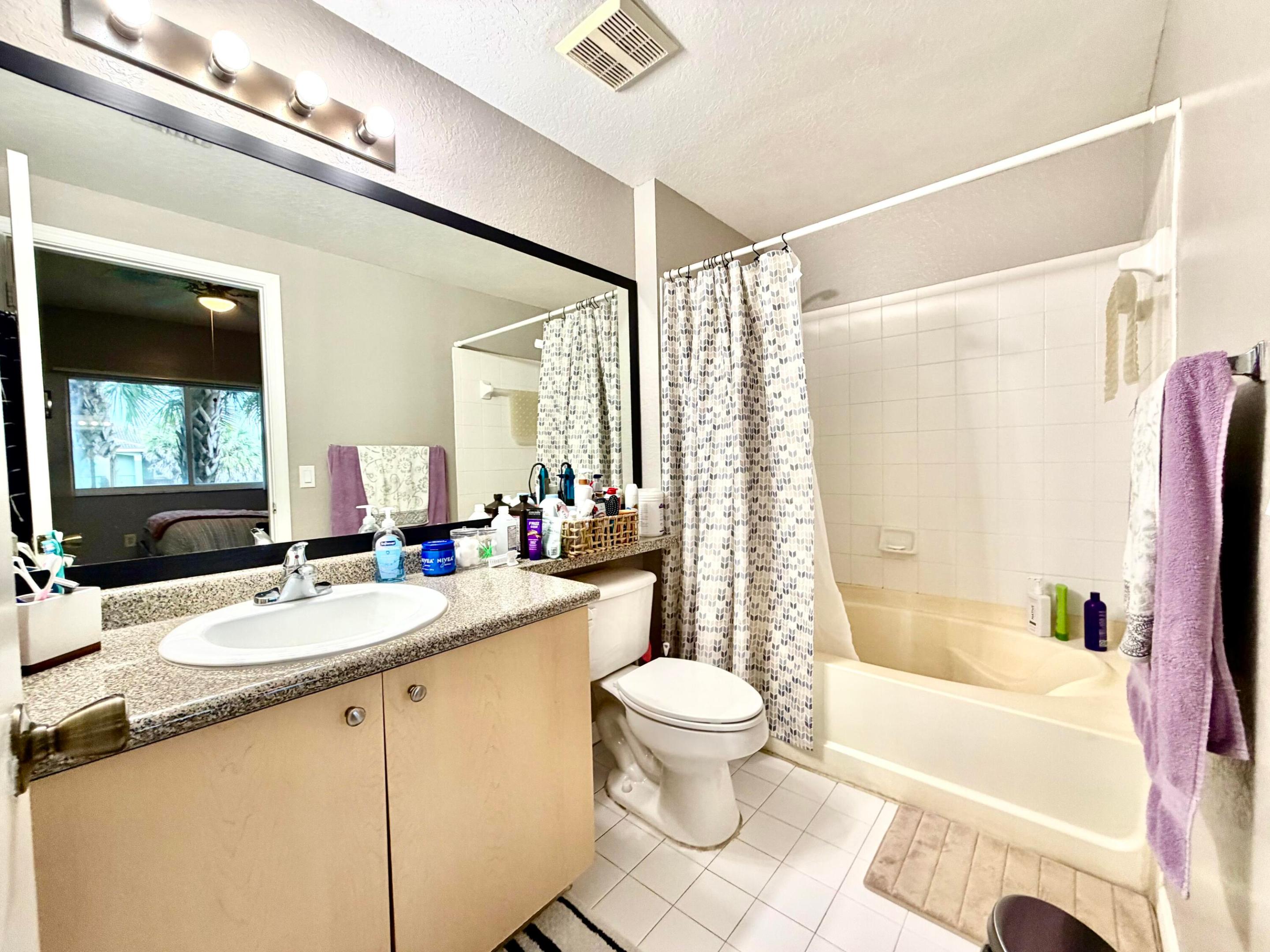 330 Crestwood #202, Royal Palm Beach FL 33411