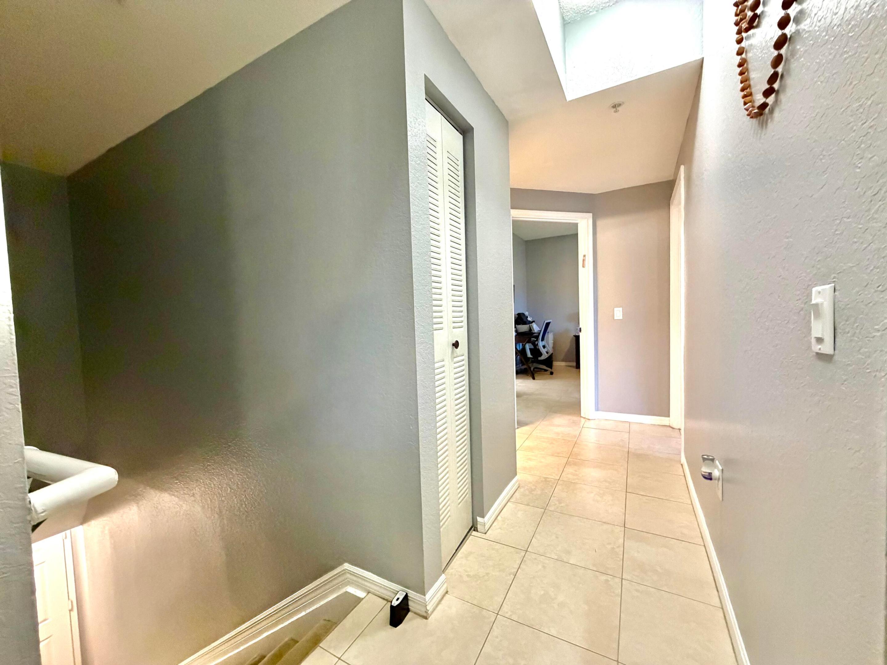 330 Crestwood #202, Royal Palm Beach FL 33411