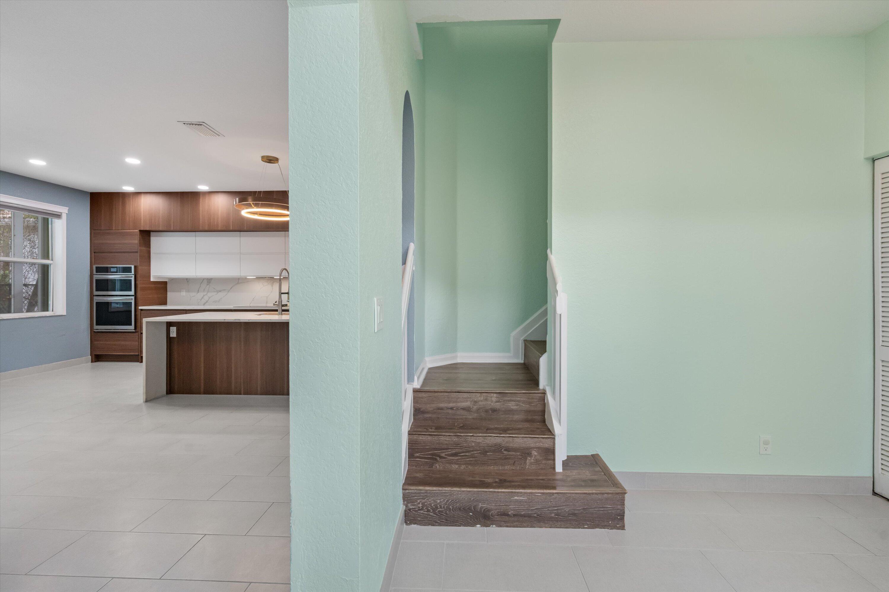 1222 Rose Gate, Riviera Beach FL 33404