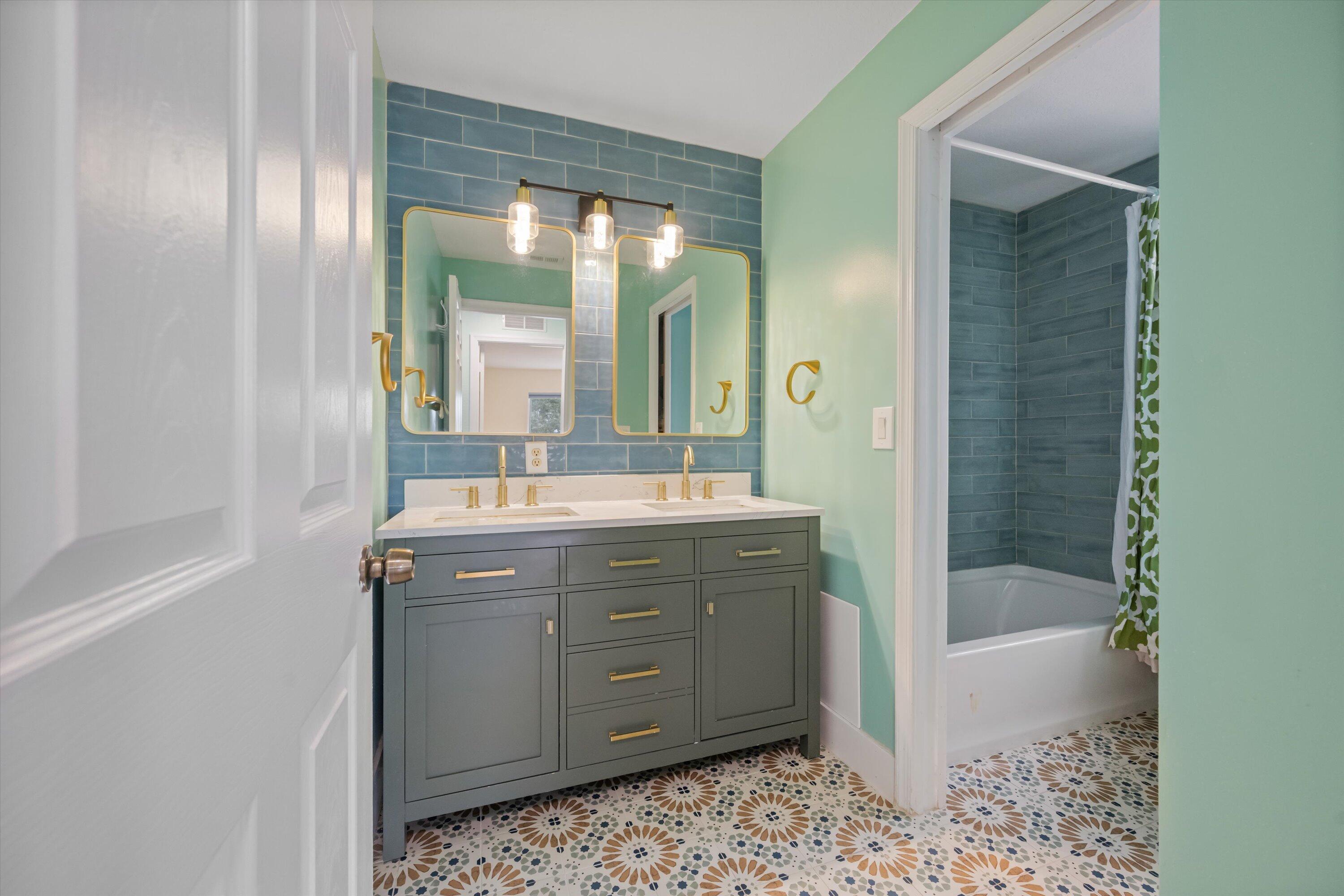 1222 Rose Gate, Riviera Beach FL 33404
