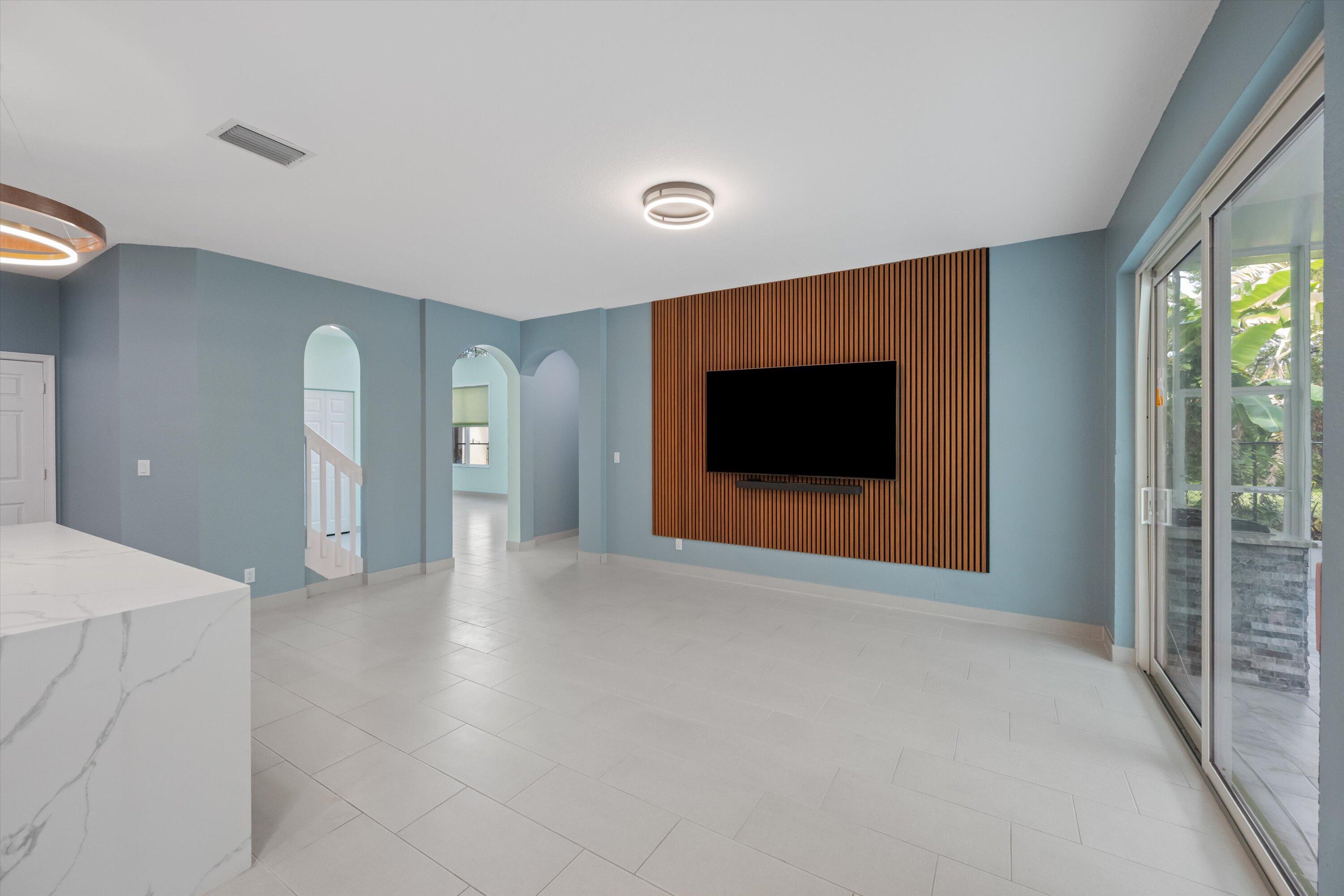 1222 Rose Gate, Riviera Beach FL 33404