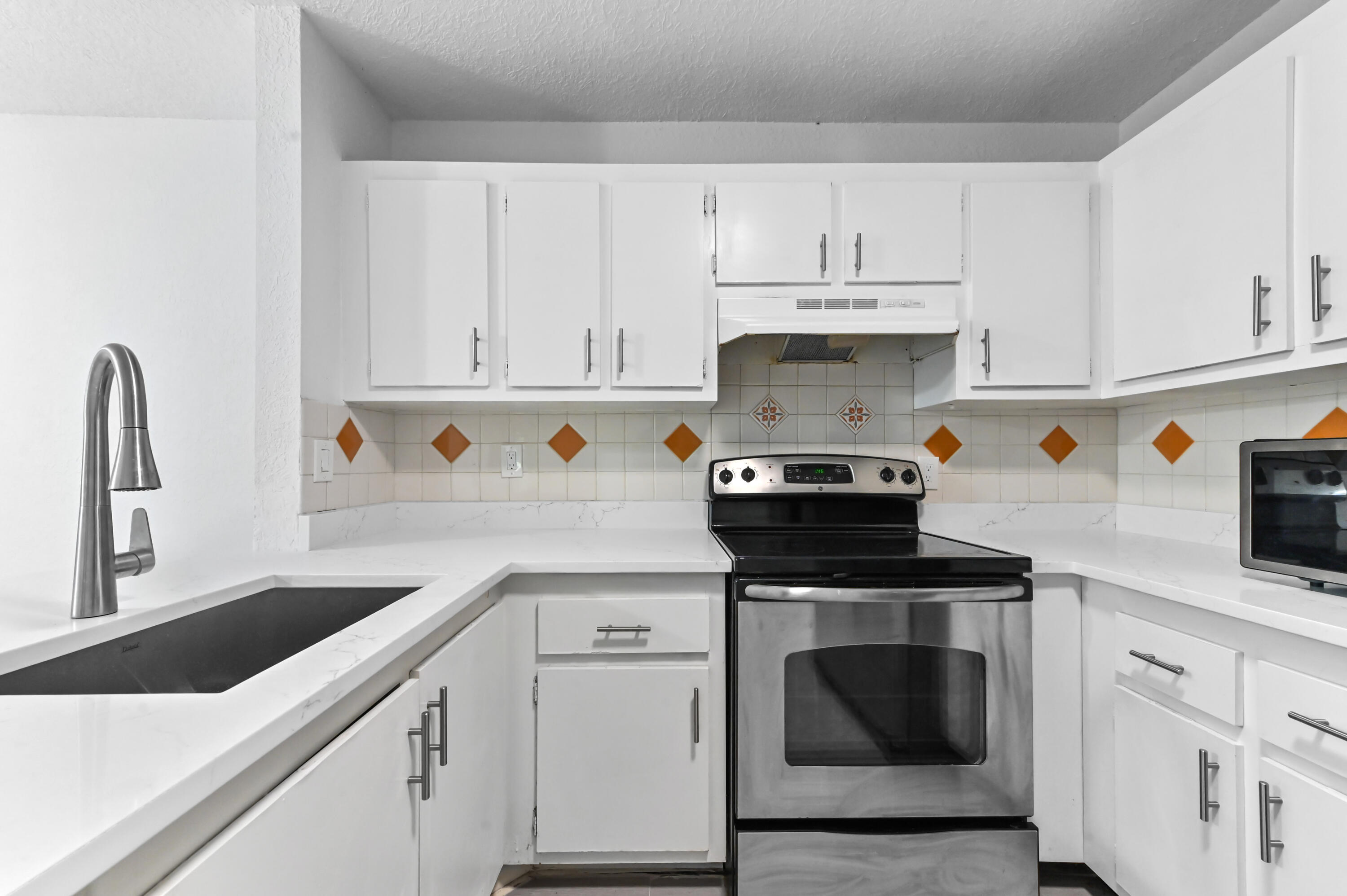 9969 Robins Nest, Boca Raton FL 33496