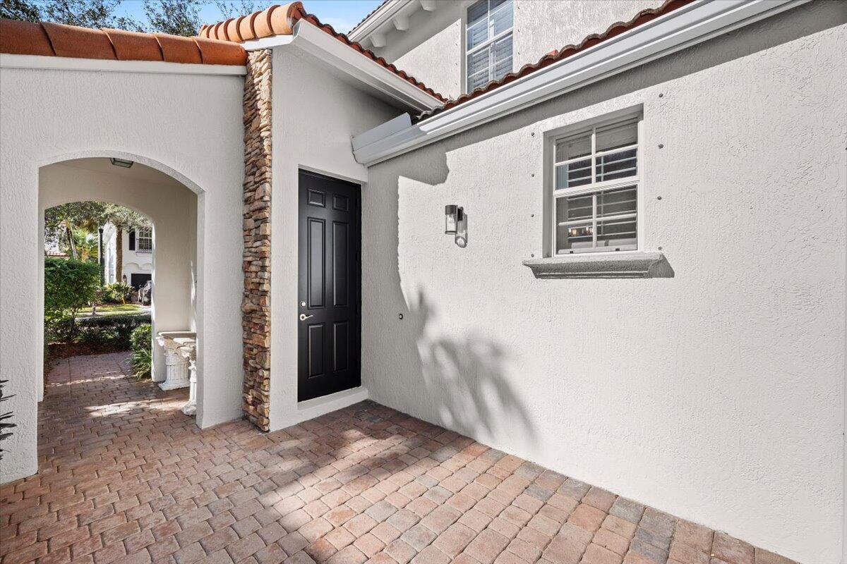 1062 Vintner, Palm Beach Gardens FL 33410